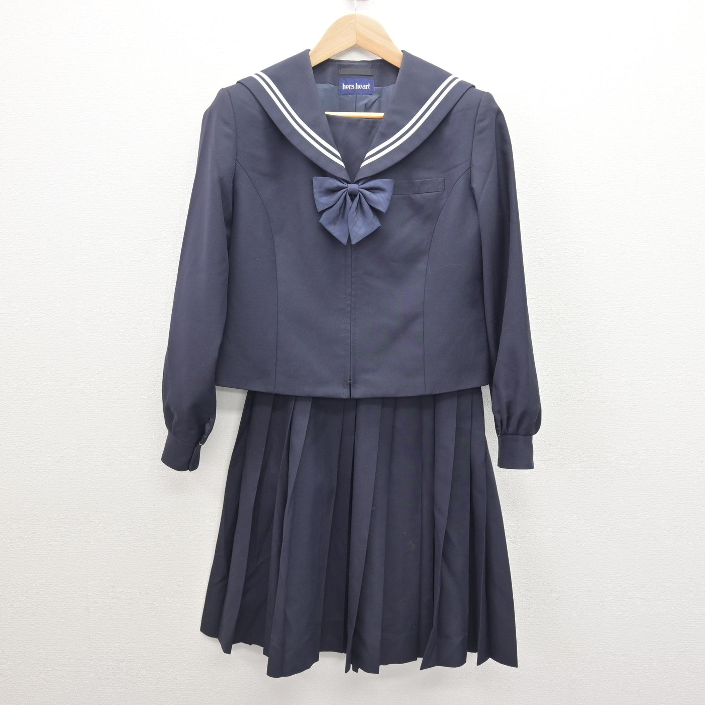 【中古】北海道 旭川北高等学校 女子制服 3点 (セーラー服・スカート) sf120883