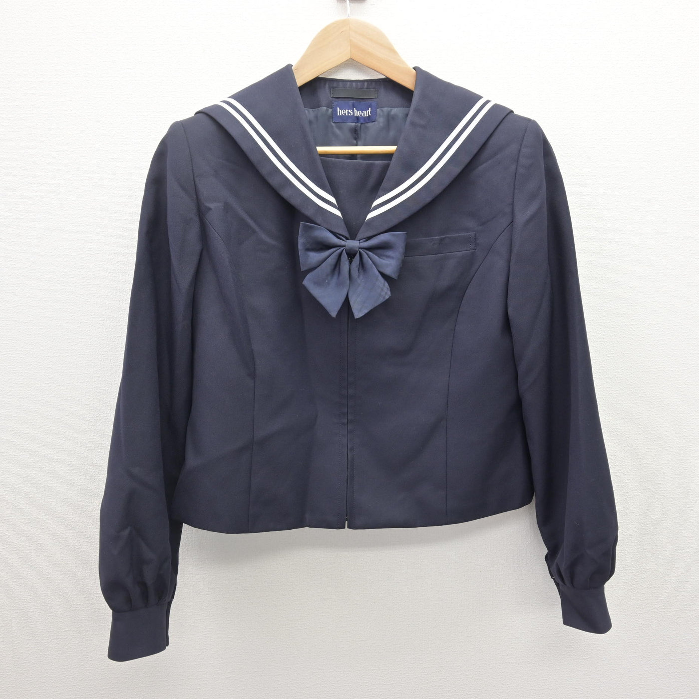 【中古】北海道 旭川北高等学校 女子制服 3点 (セーラー服・スカート) sf120886