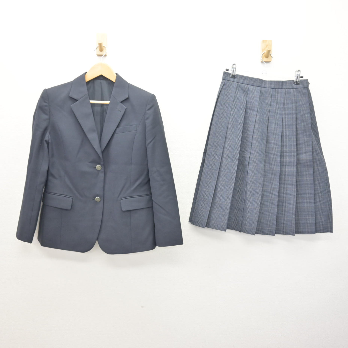 【中古】神奈川県 大綱中学校 女子制服 3点 (ブレザー・スカート) sf120901