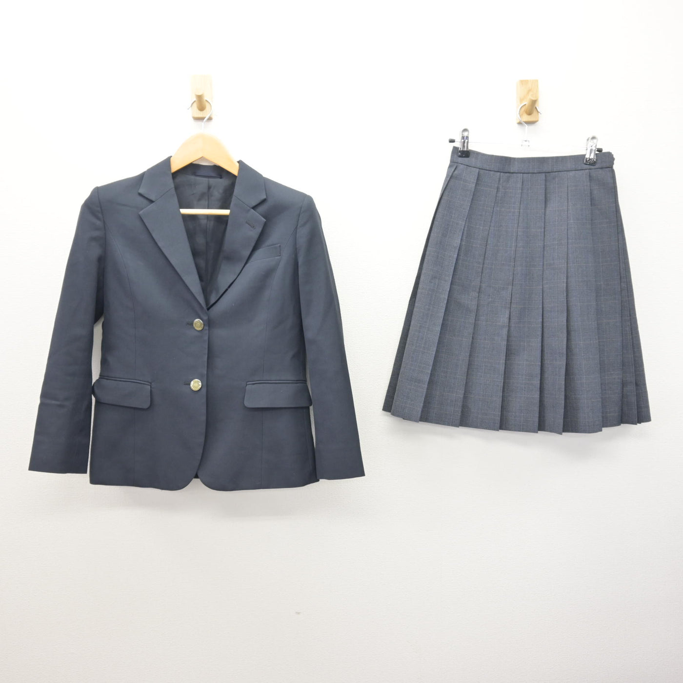 【中古】神奈川県 大綱中学校 女子制服 2点 (ブレザー・スカート) sf120902
