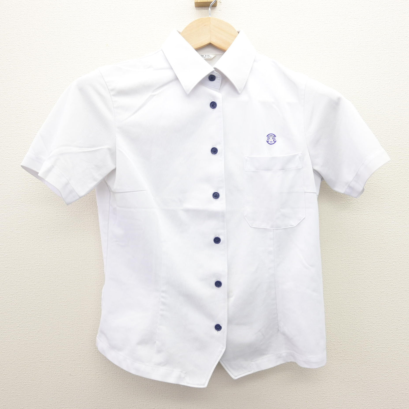 【中古】福岡県 春日高等学校 女子制服 2点 (シャツ・スカート) sf120911