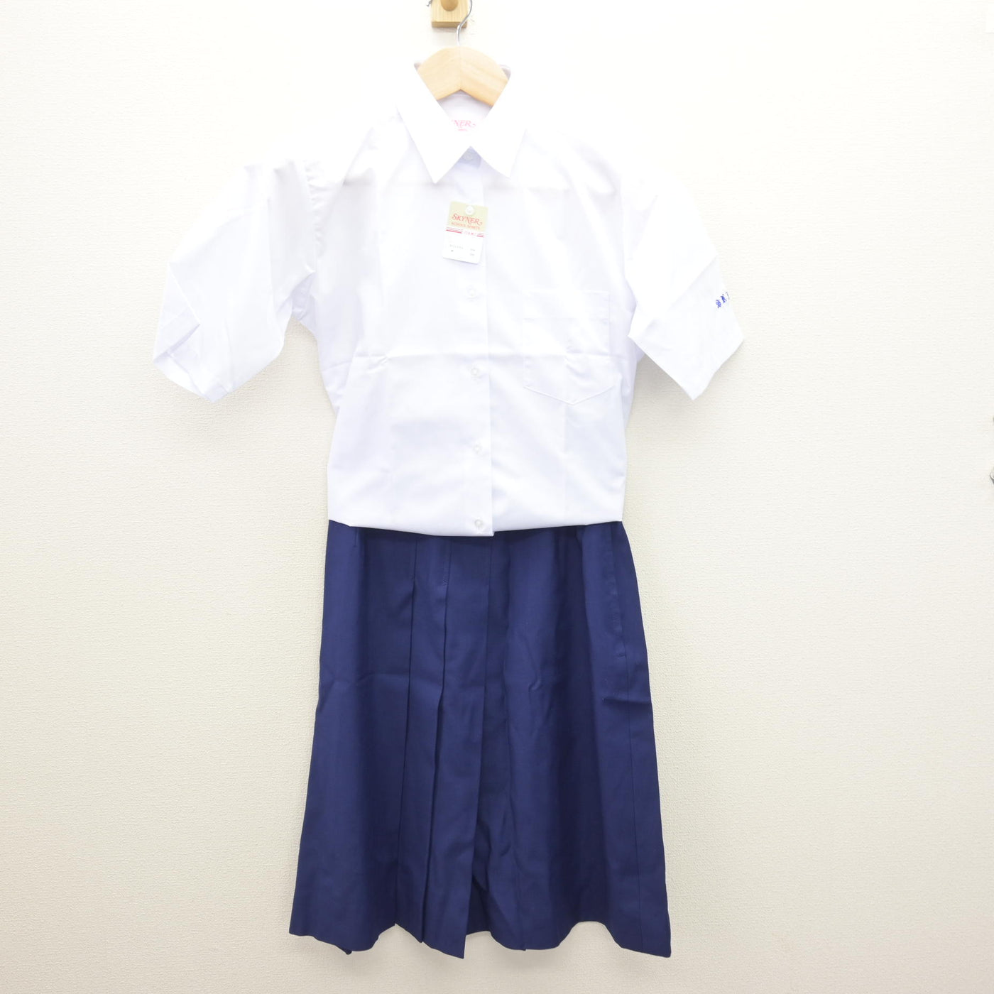【中古】埼玉県 狭山経済高等学校 女子制服 3点 (ベスト・シャツ・スカート) sf120914