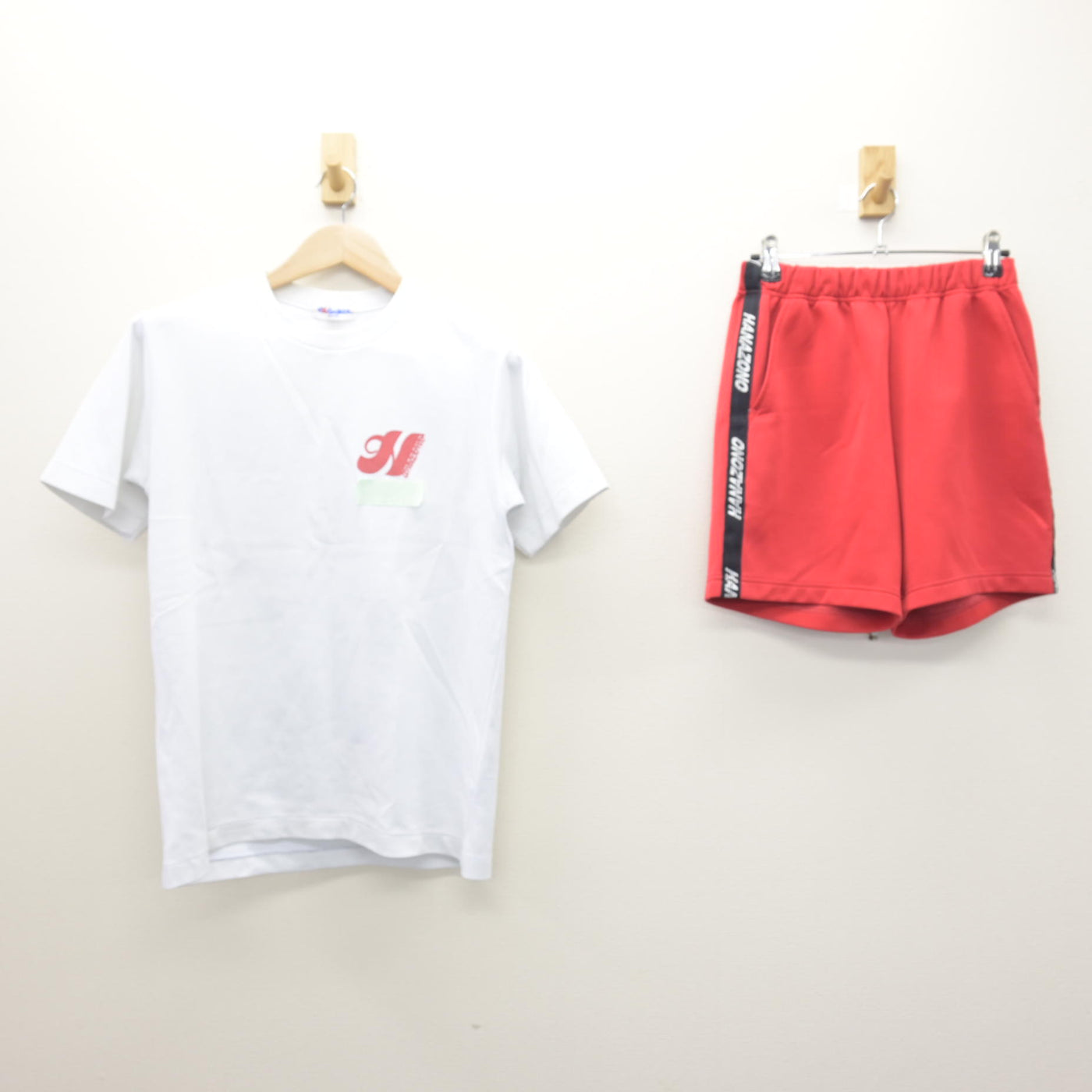 【中古】千葉県 花園中学校 女子制服 2点 (体操服 上・体操服 下) sf120958