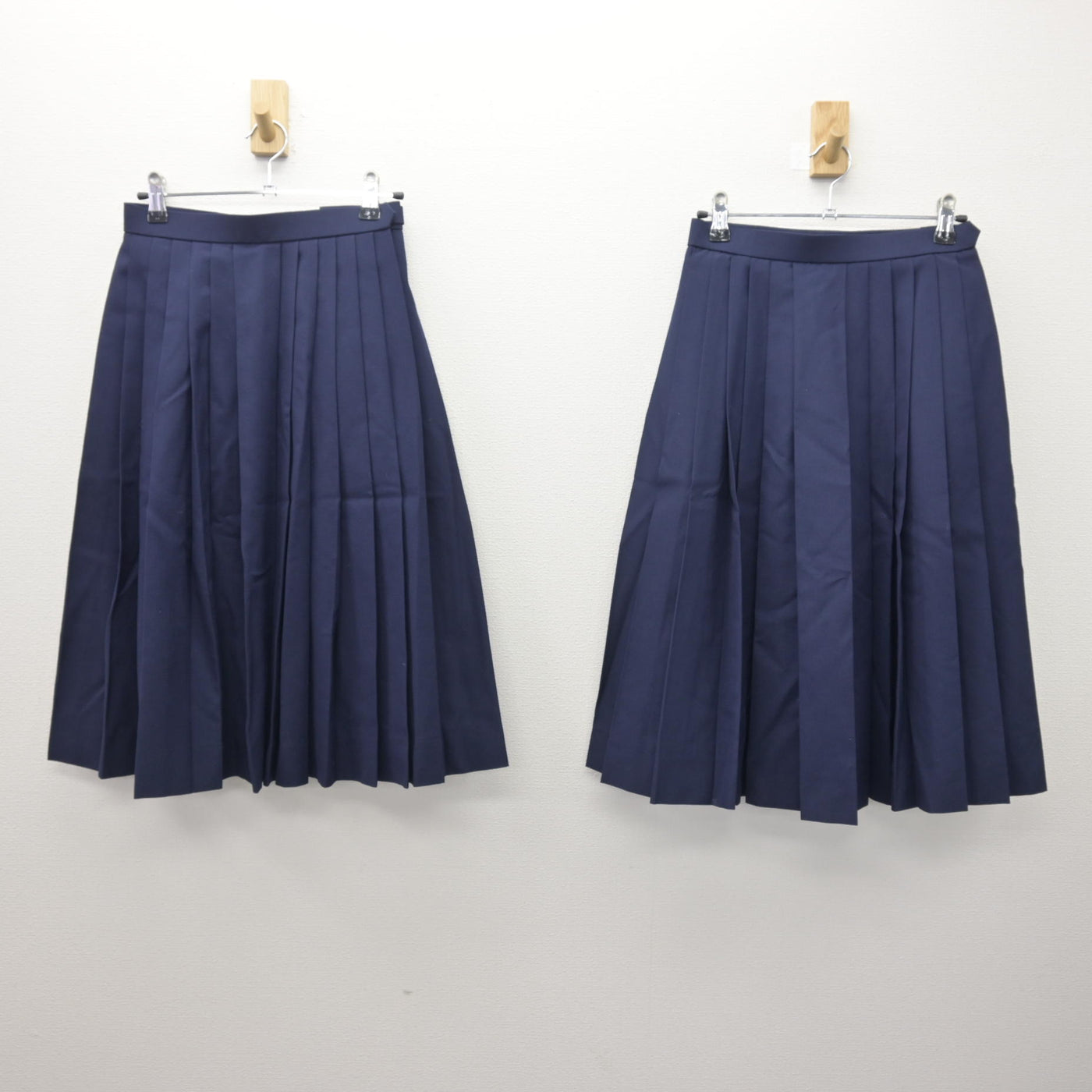【中古】愛知県 川名中学校 女子制服 4点 (セーラー服・スカート) sf120973
