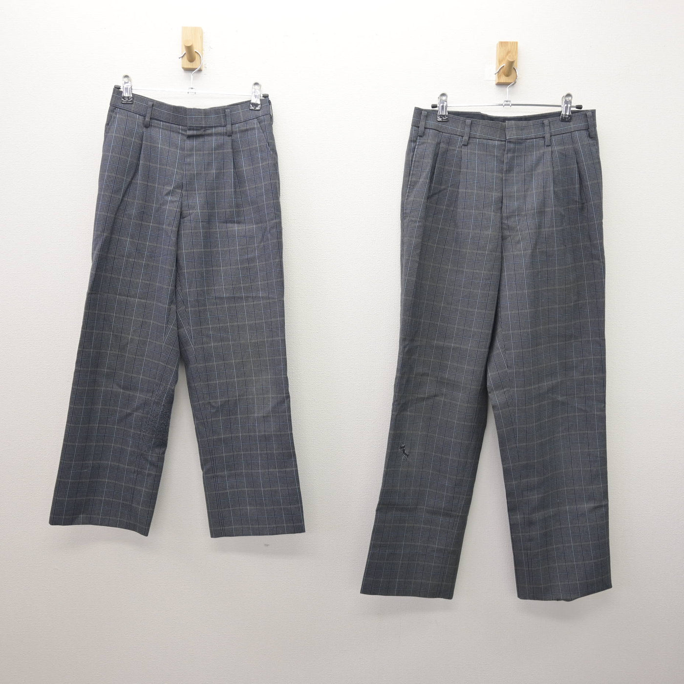 【中古】茨城県 牛久栄進高等学校 男子制服 4点 (ブレザー・ズボン・ズボン) sf120986