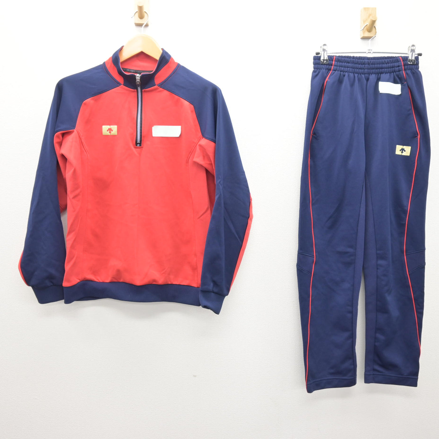 【中古】兵庫県 有馬高等学校 女子制服 2点 (ジャージ 上・ジャージ 下) sf120995