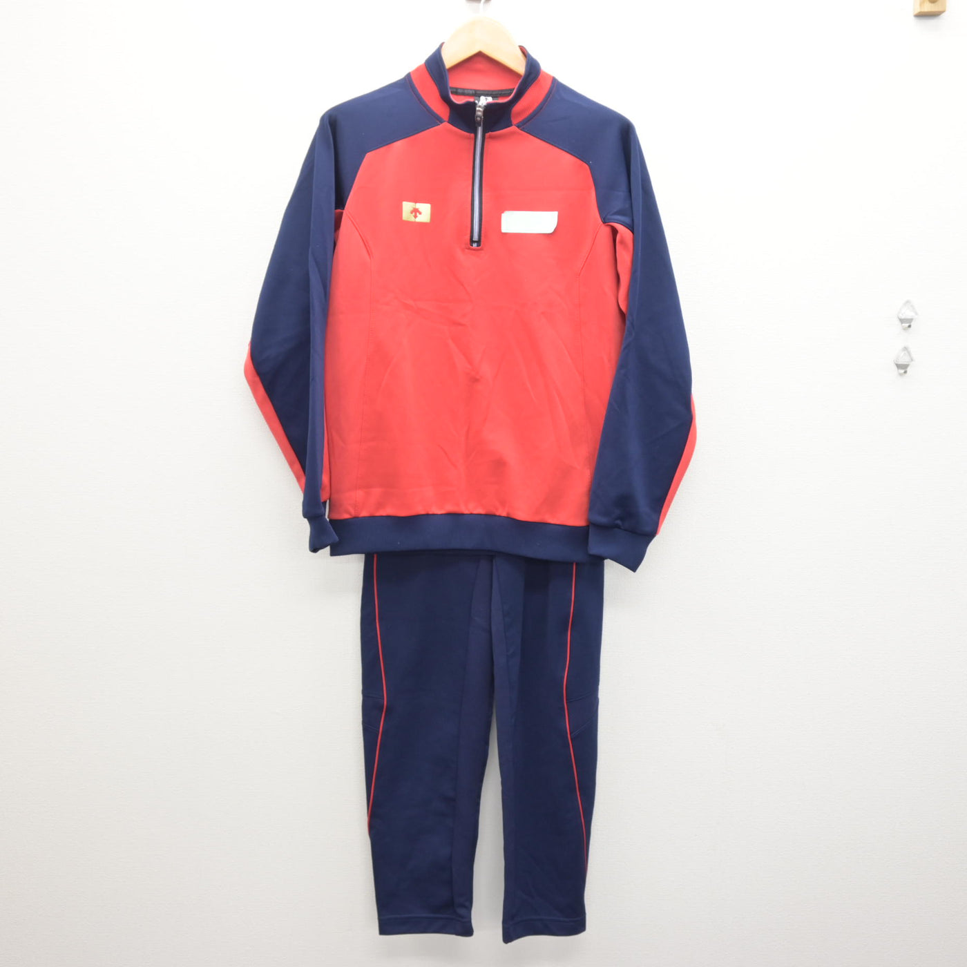 【中古】兵庫県 有馬高等学校 女子制服 2点 (ジャージ 上・ジャージ 下) sf120996