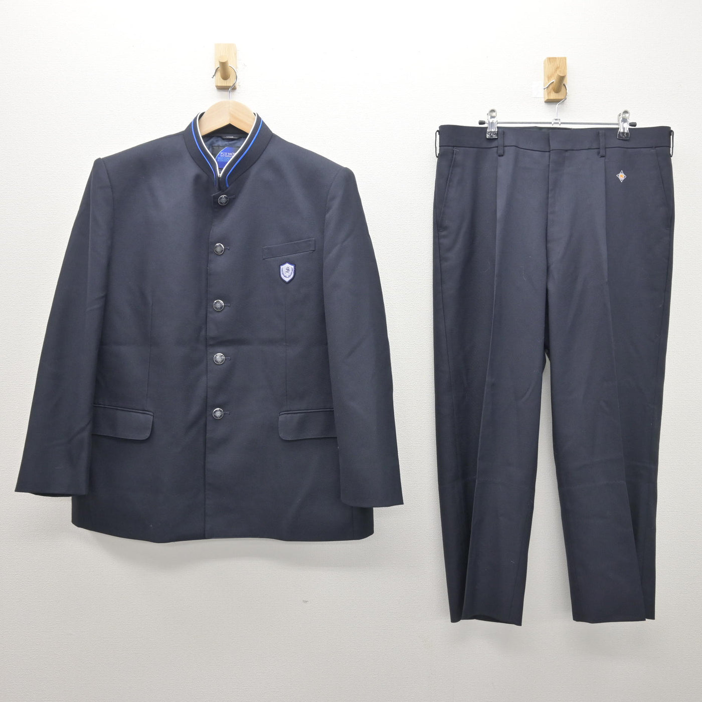 【中古】福島県 塩川中学校 男子制服 2点 (学ラン・ズボン) sf121008