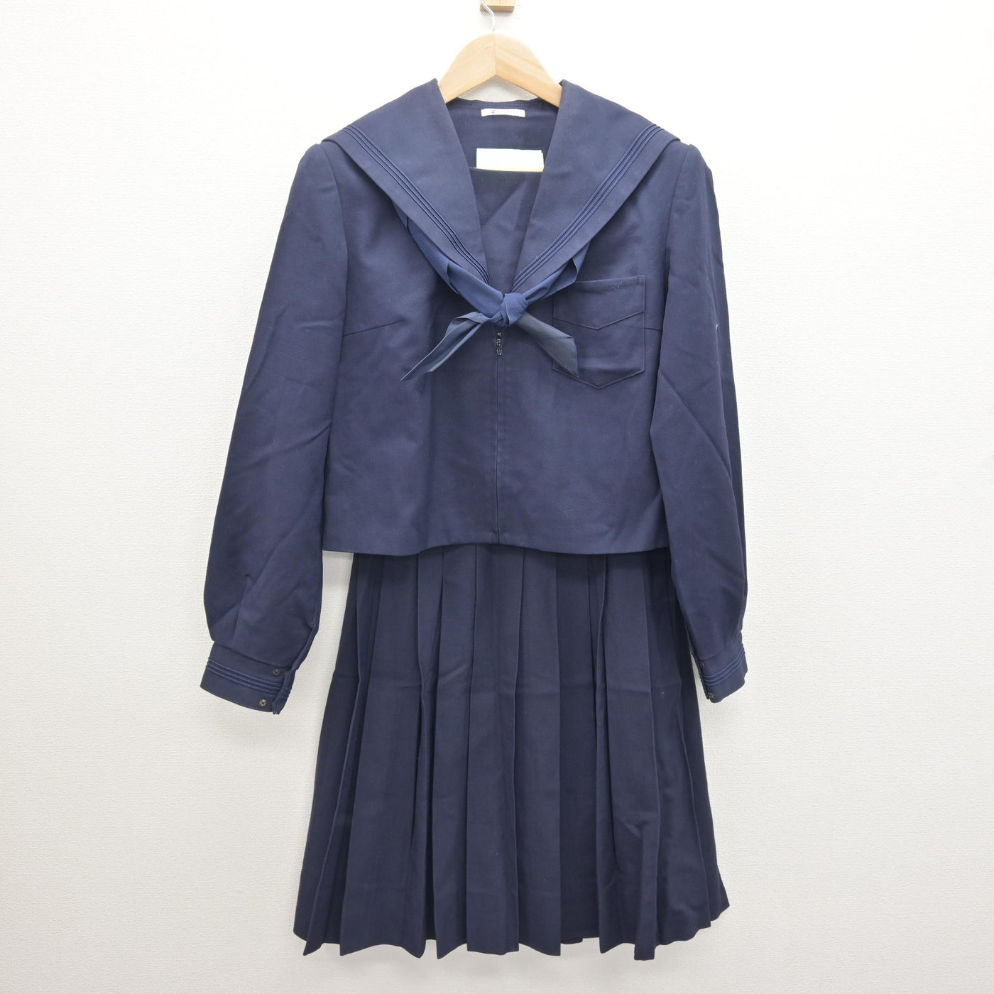 【中古】大阪府 十三中学校 女子制服 3点 (セーラー服・スカート) sf121031