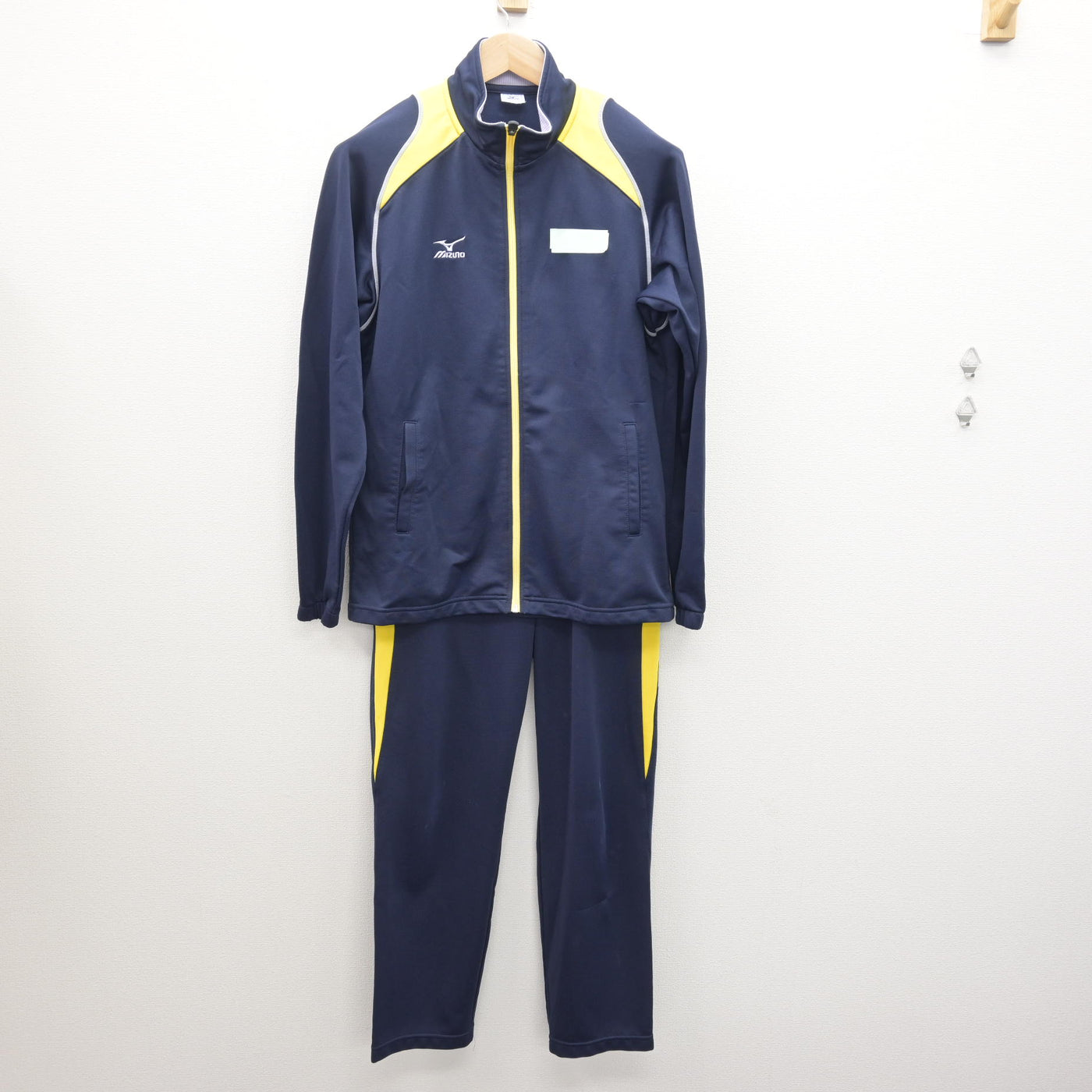 【中古】鹿児島県 鹿屋女子高等学校 女子制服 2点 (ジャージ 上・ジャージ 下) sf121033