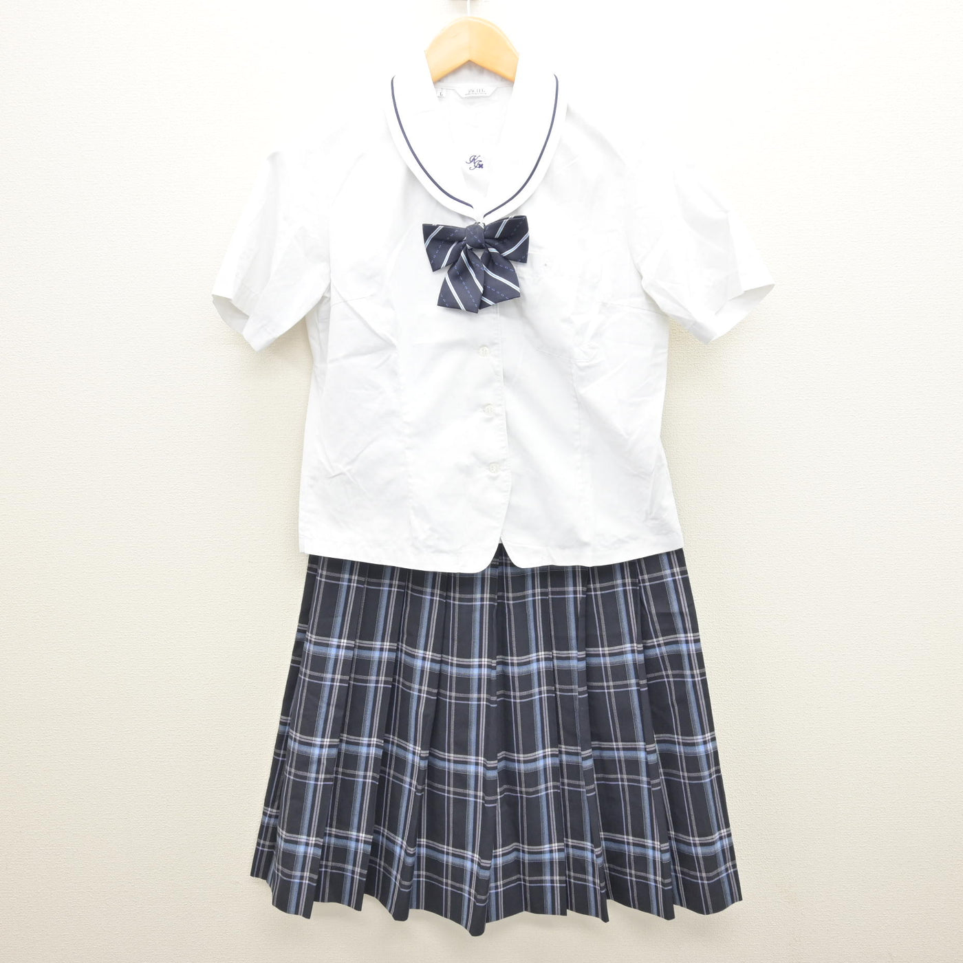 【中古】鹿児島県 鹿屋女子高等学校 女子制服 4点 (ブラウス・スカート) sf121072