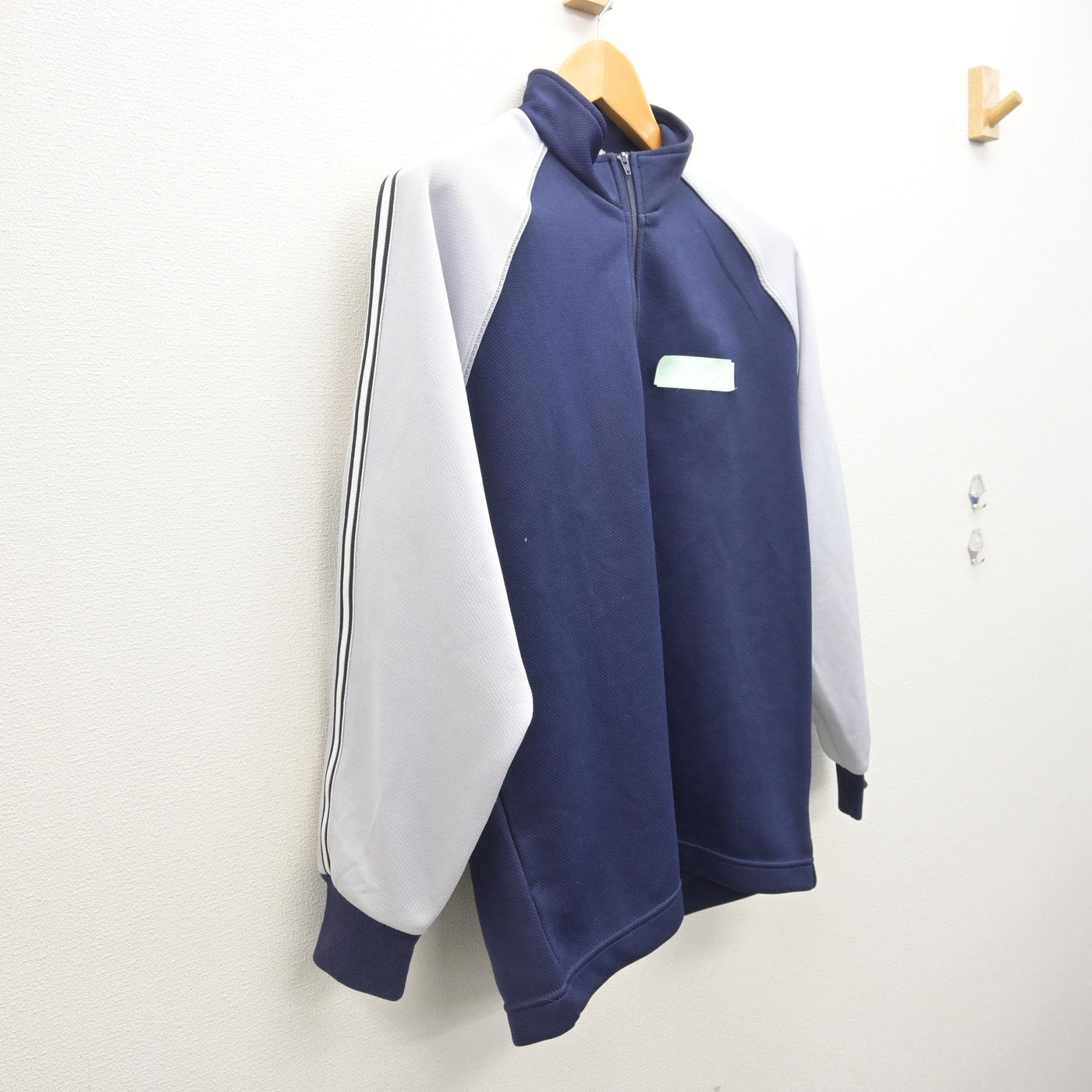 【中古】東京都 稲城第一中学校 女子制服 2点 (ジャージ 上・ジャージ 上) sf121077