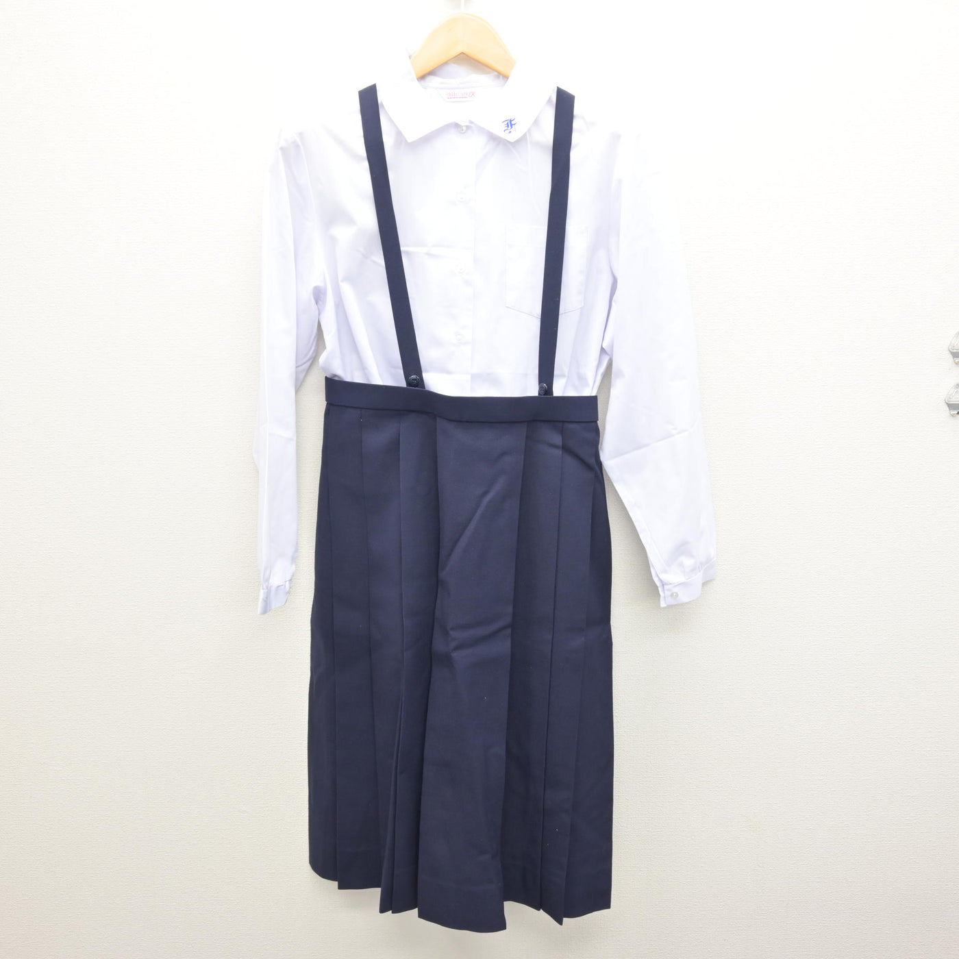 【中古】岩手県 岩手大学教育学部附属中学校 女子制服 3点 (ブレザー・ブラウス・スカート) sf121078