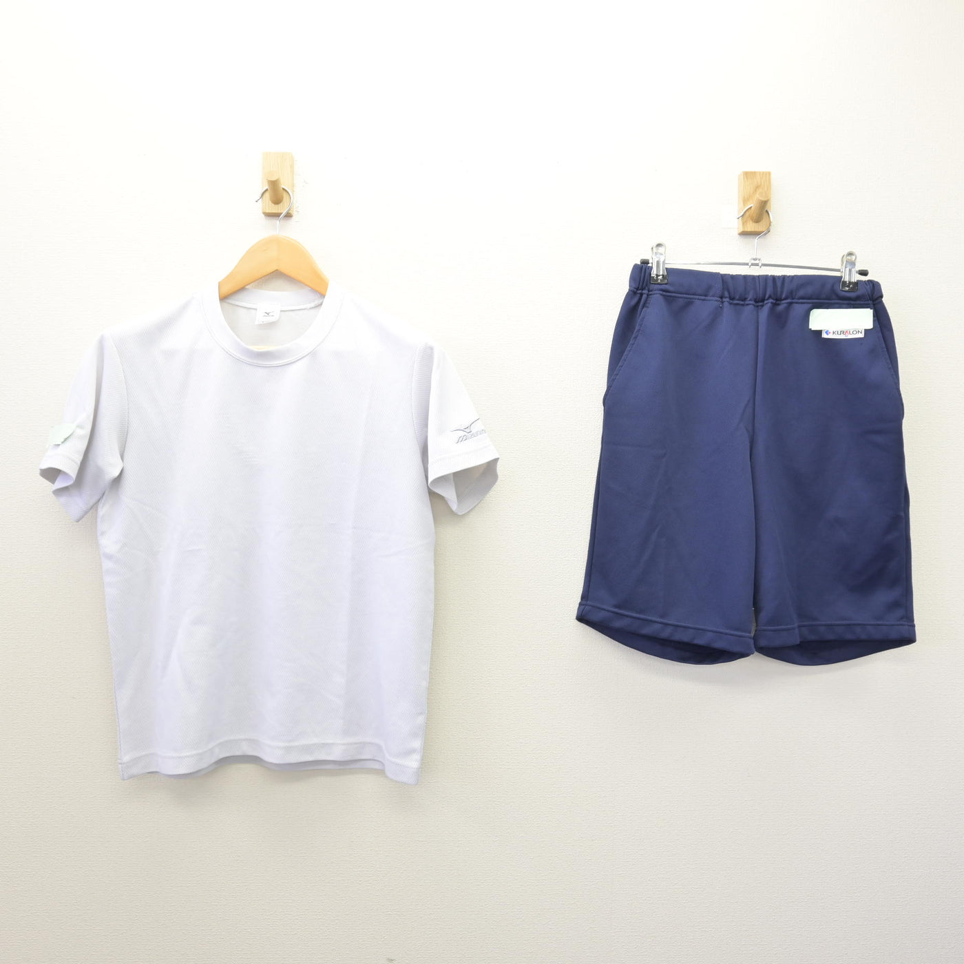 【中古】岩手県 盛岡市立高等学校 女子制服 2点 (体操服 上・体操服 下) sf121094