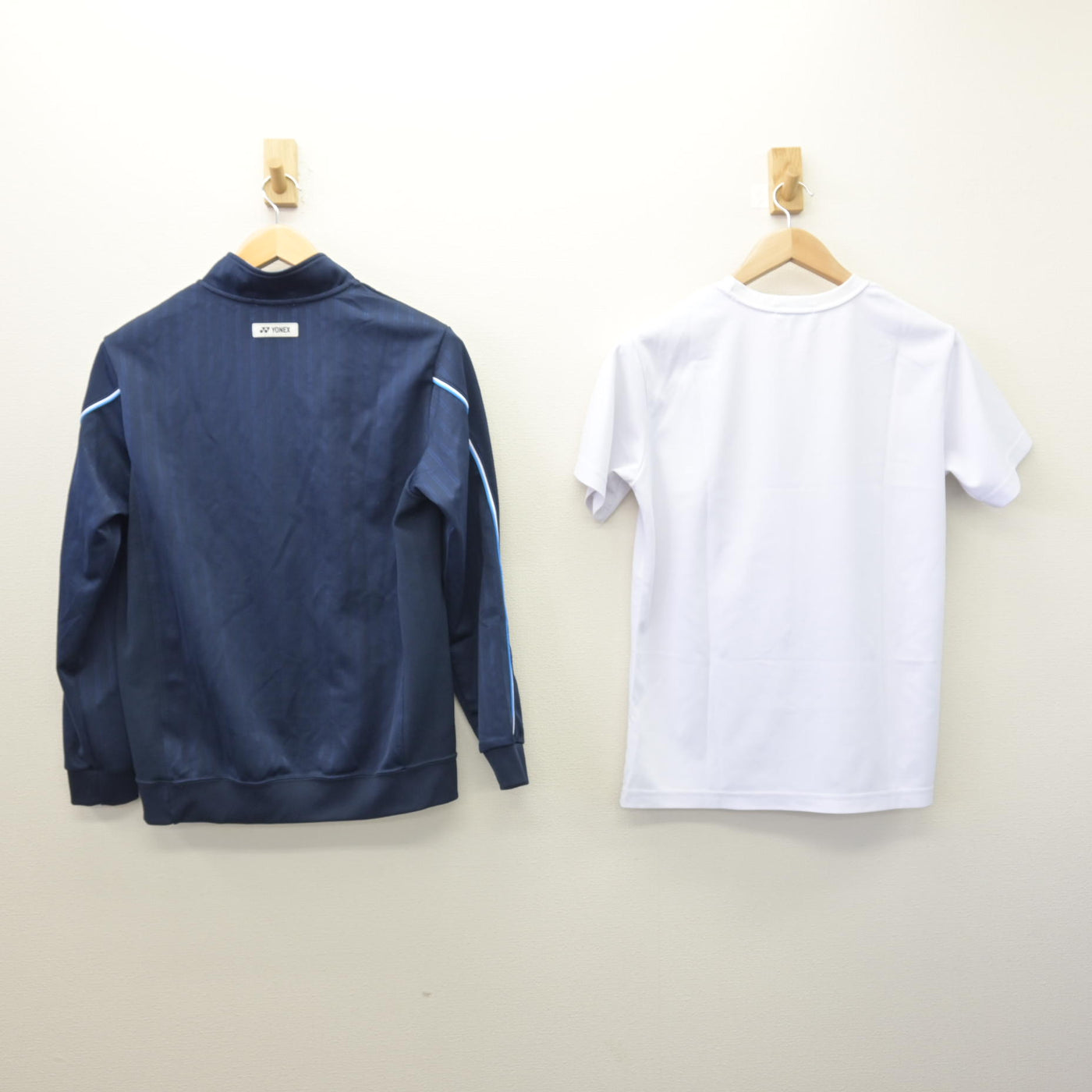 【中古】和歌山県 日高高等学校 女子制服 3点 (ジャージ 上・体操服 上・ジャージ 下) sf121114