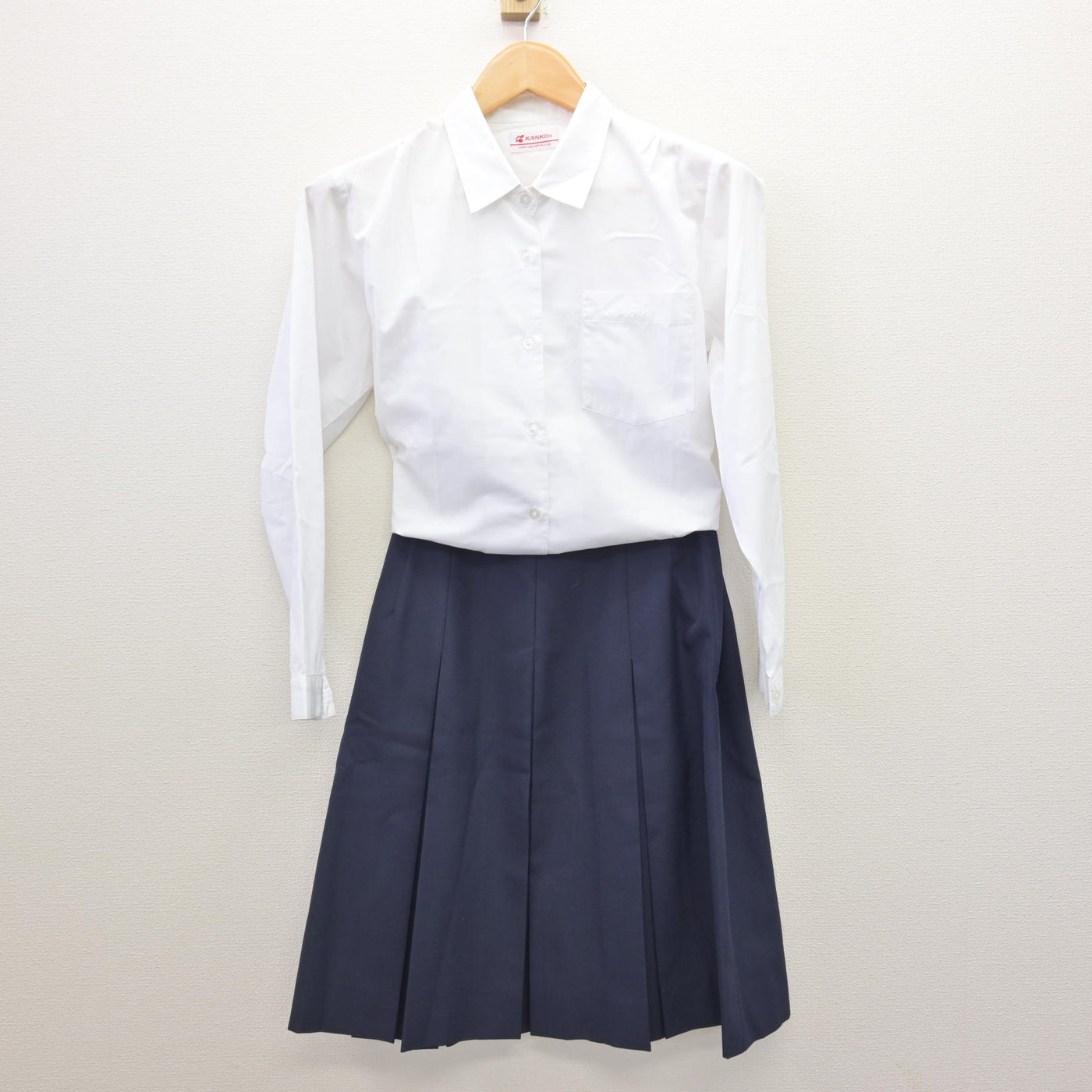 【中古】和歌山県 日高高等学校 女子制服 2点 (シャツ・スカート) sf121115