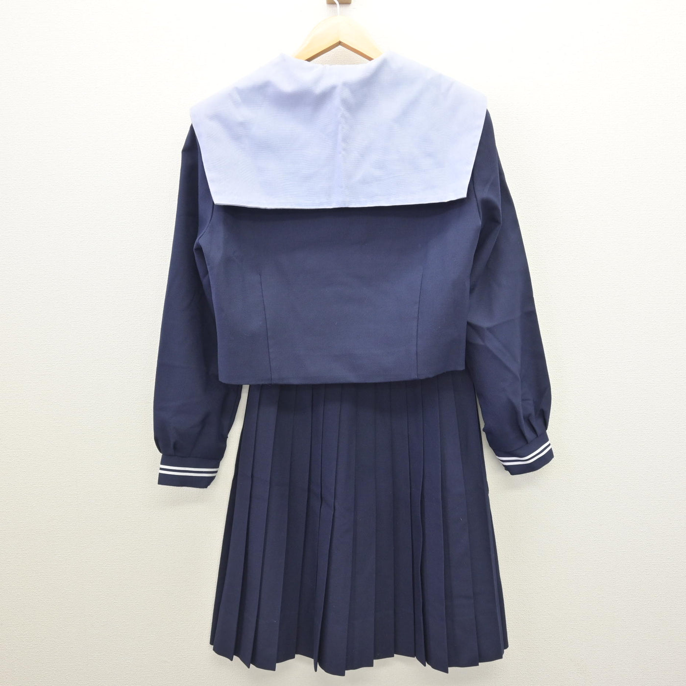 【中古】和歌山県 日高中学校 女子制服 3点 (セーラー服・スカート) sf121122