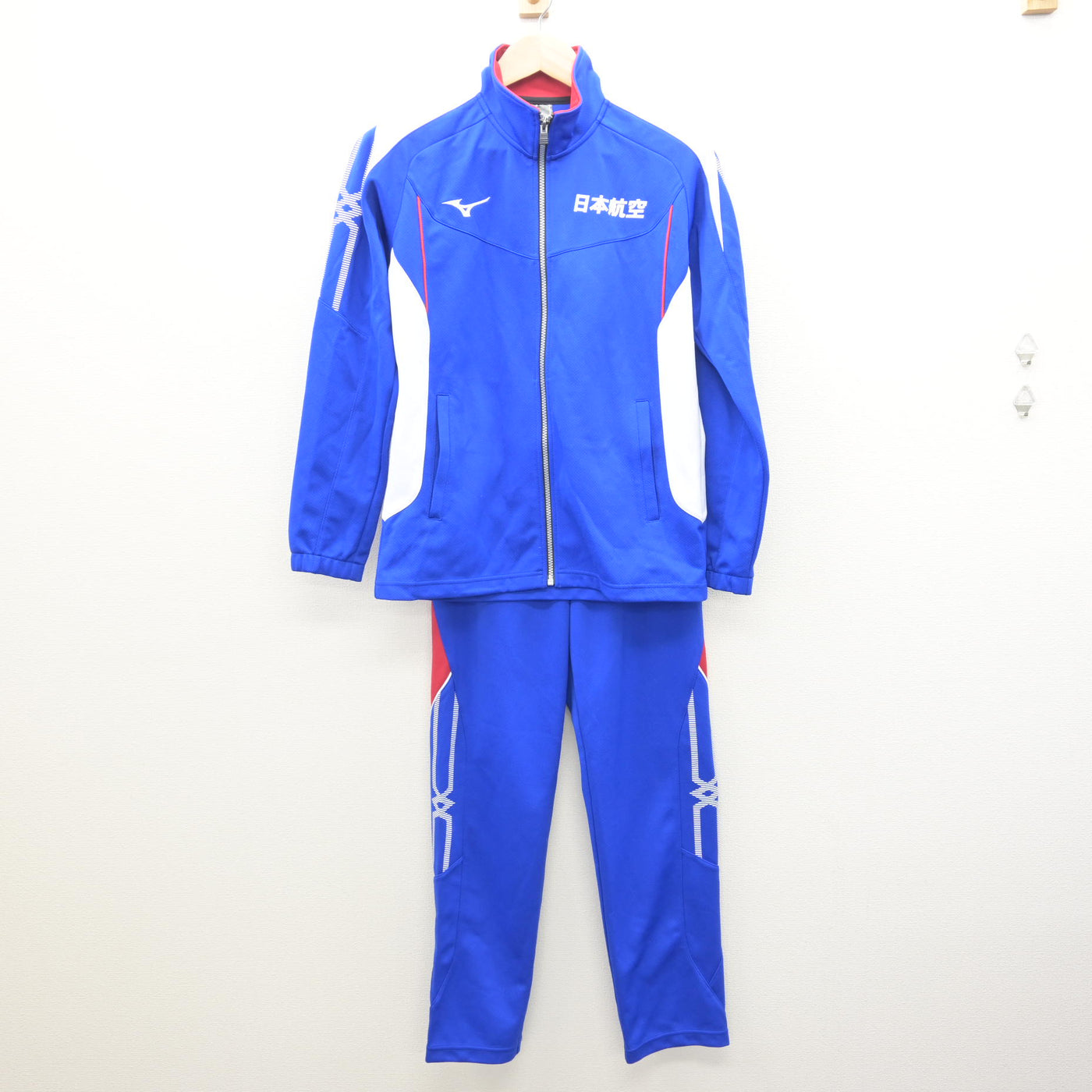 【中古】山梨県 日本航空高等学校/卓球部 女子制服 3点 (ジャージ 上・体操服 下・ジャージ 下) sf121133