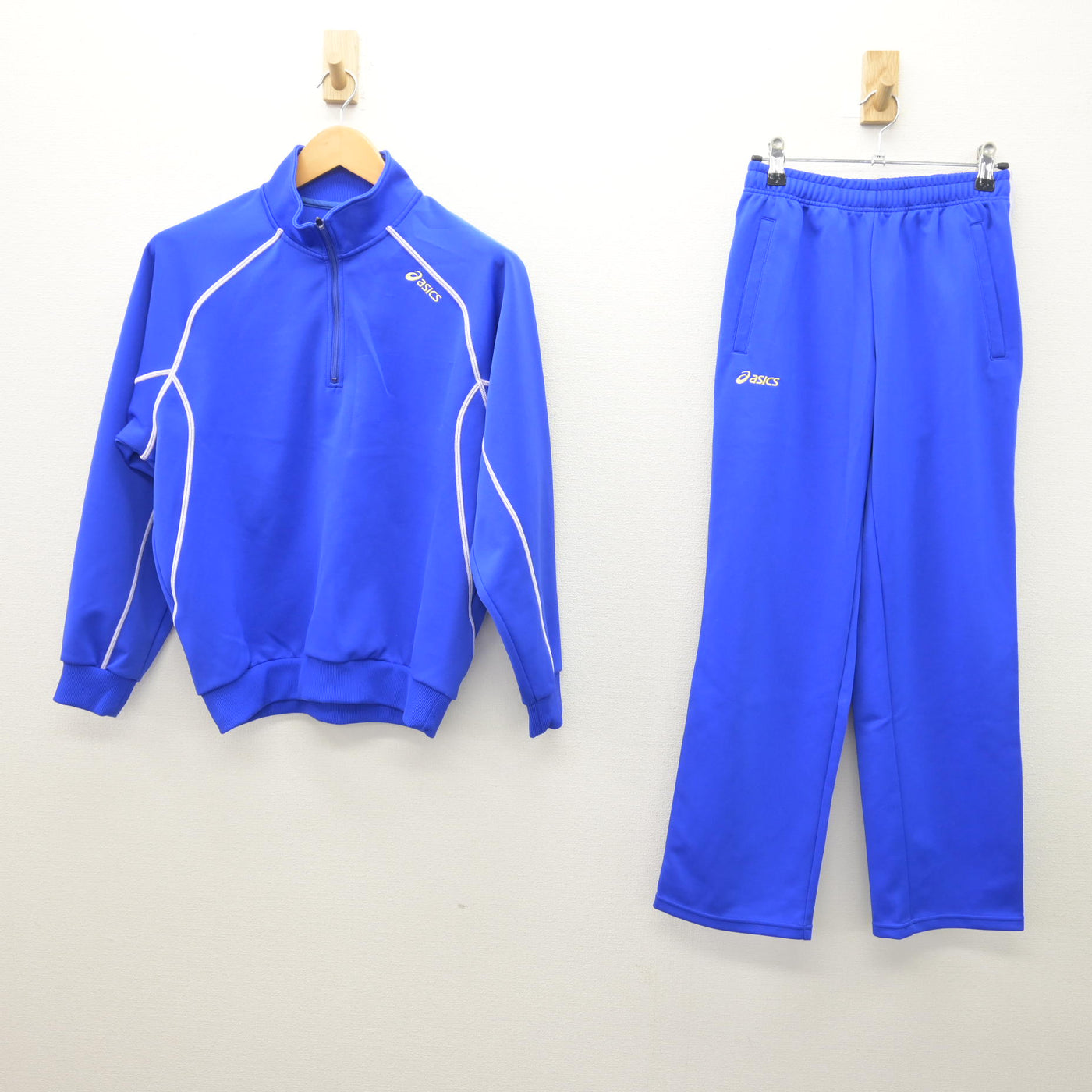 【中古】岐阜県 岐阜高等学校 女子制服 2点 (ジャージ 上・ジャージ 下) sf121165