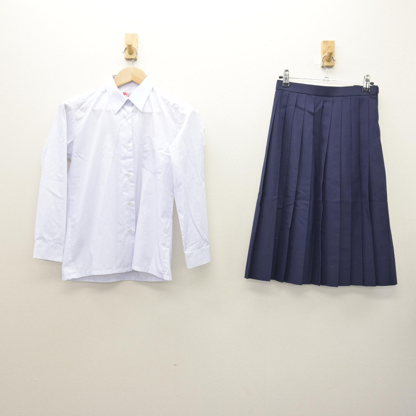 【中古】神奈川県 上溝南中学校 女子制服 3点 (シャツ・スカート・スカート) sf121176