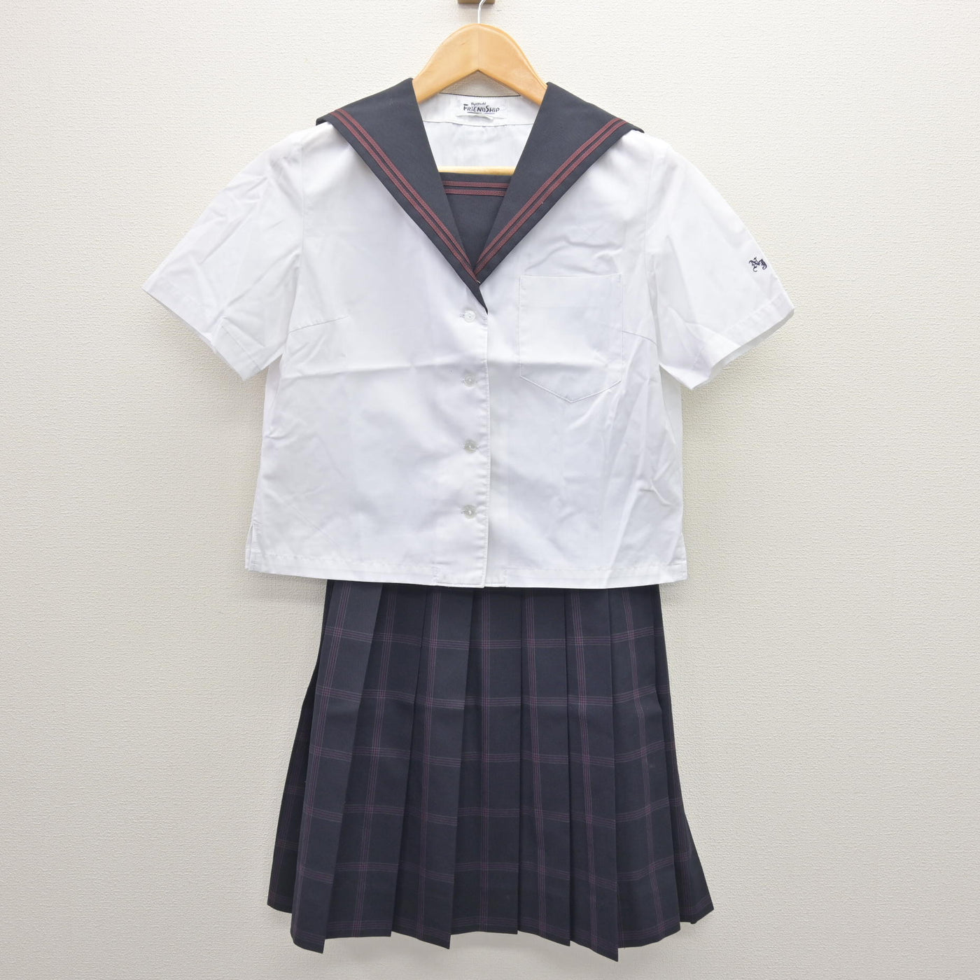 【中古】東京都 中野区立第十中学校 女子制服 2点 (セーラー服・スカート) sf121208