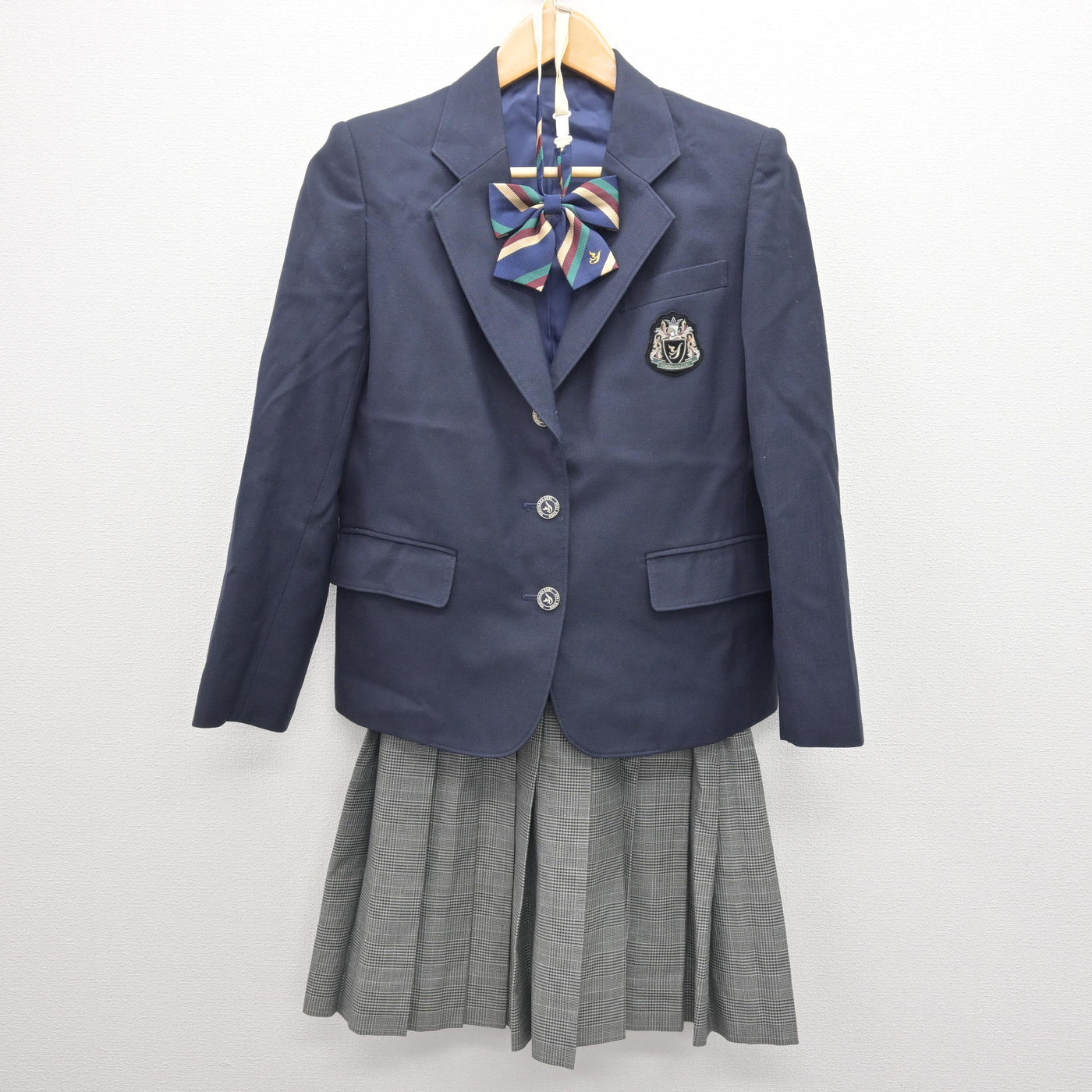 【中古】神奈川県 横浜創英高等学校 女子制服 4点 (ブレザー・ニット・スカート) sf121215