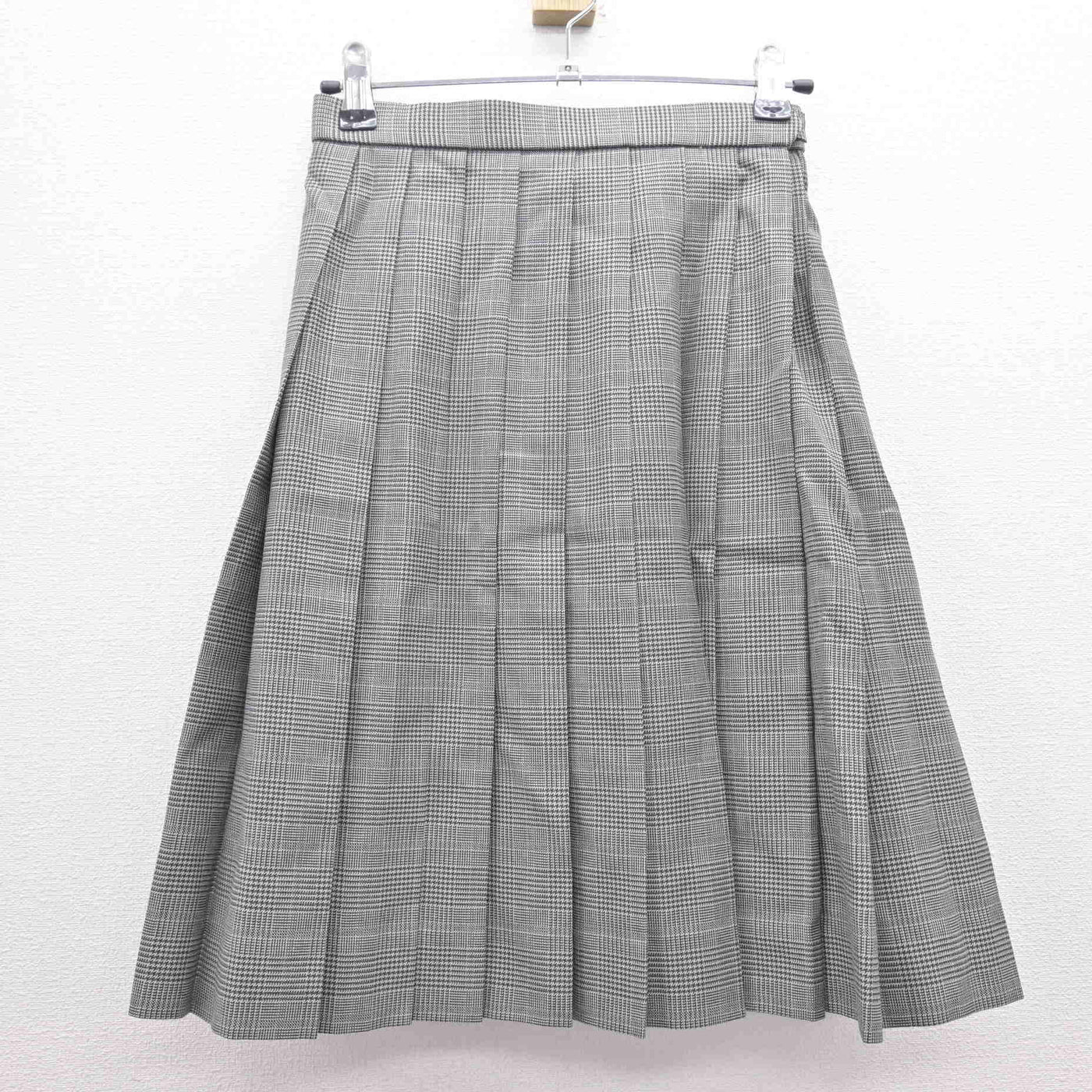 【中古】神奈川県 横浜創英高等学校 女子制服 4点 (ブレザー・ニット・スカート) sf121215