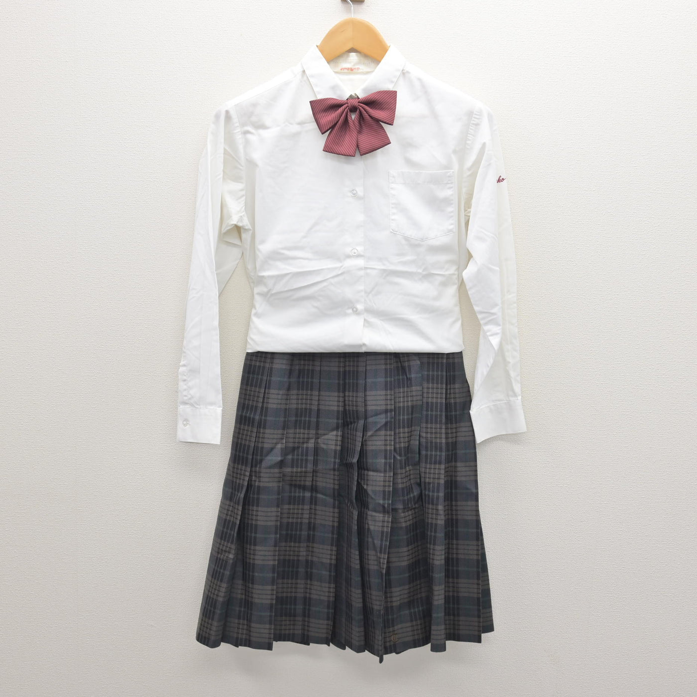【中古】茨城県 土浦第三高等学校 女子制服 5点 (ブレザー・ニット・シャツ・スカート) sf121236