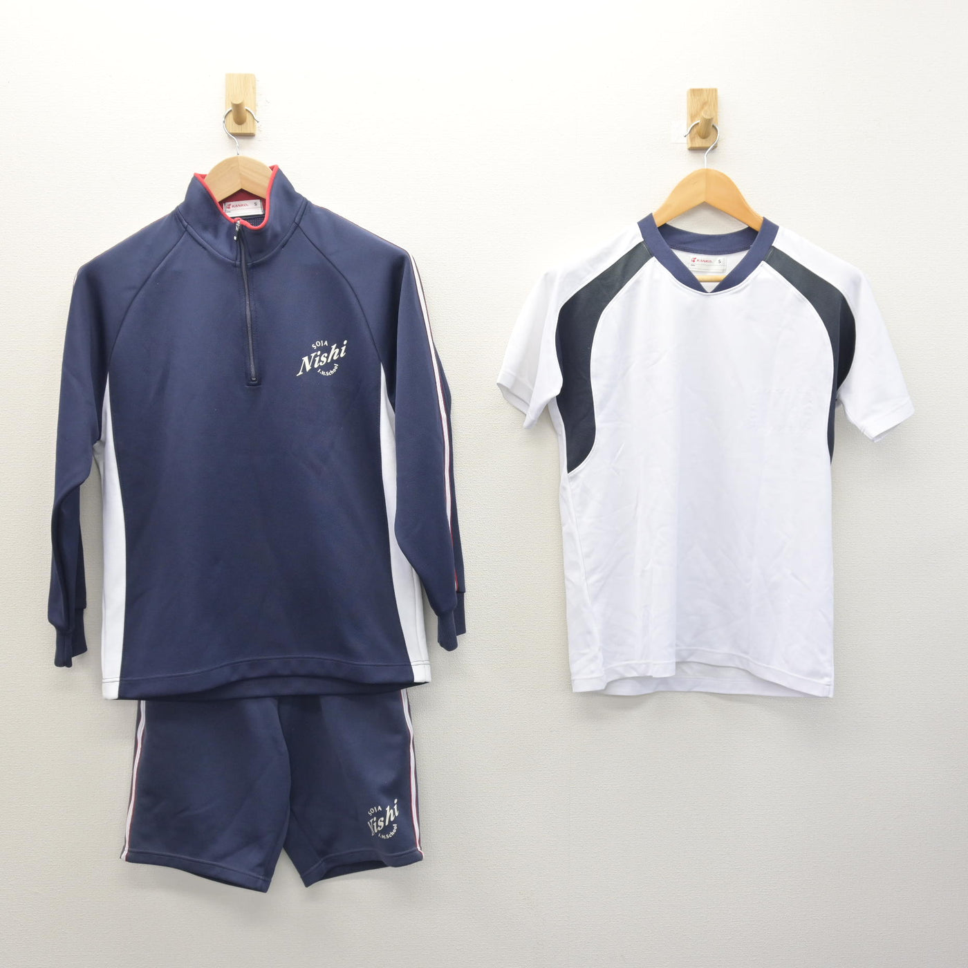 【中古】岡山県 総社西中学校 女子制服 3点 (ジャージ 上・体操服 上・体操服 下) sf121253