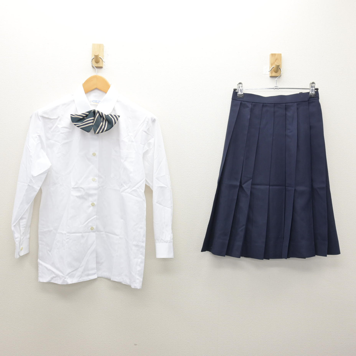 【中古】東京都 日本大学第三高等学校 女子制服 5点 (ブレザー・シャツ・ニット・スカート) sf121256