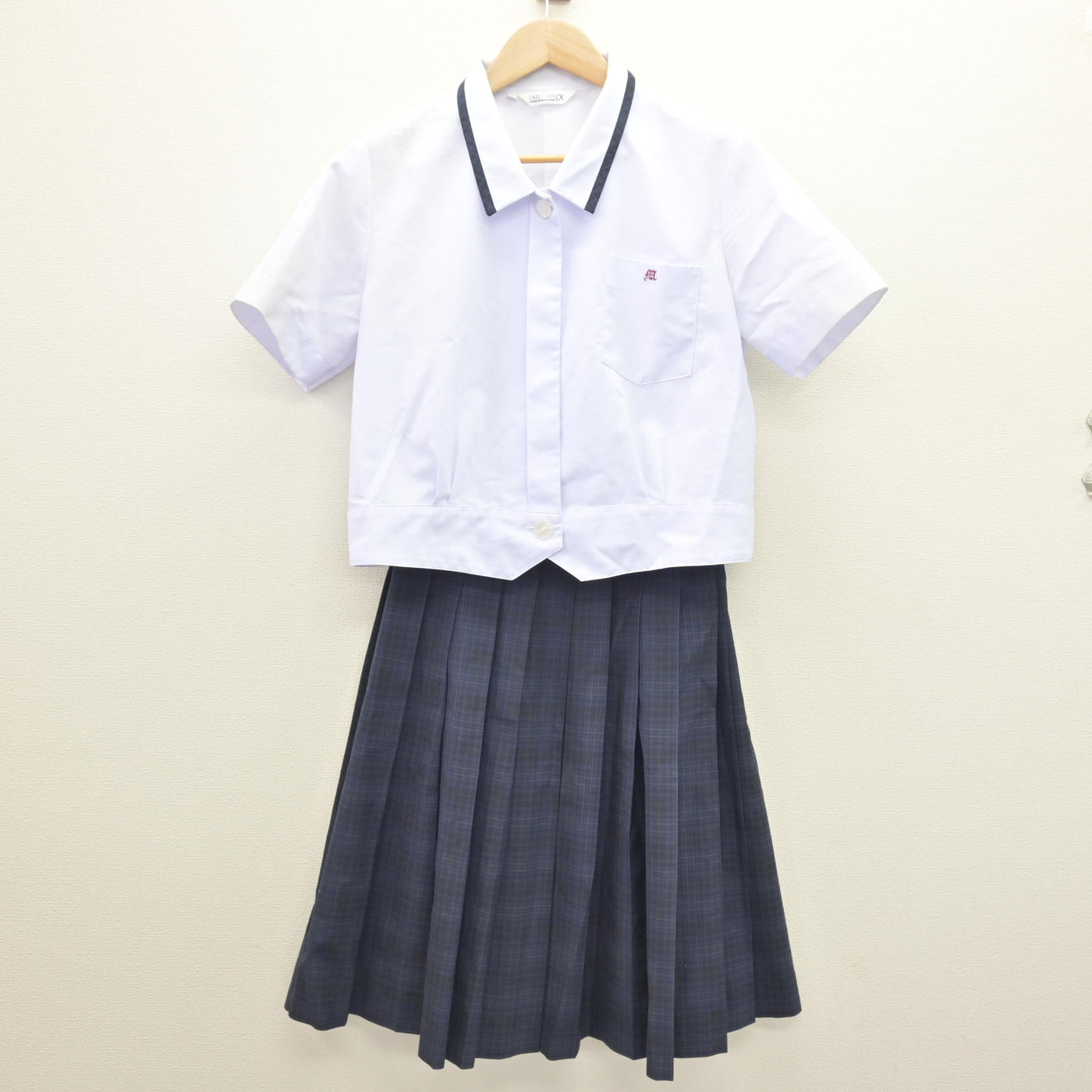 【中古】兵庫県 三木高等学校 女子制服 3点 (シャツ・スカート) sf121270