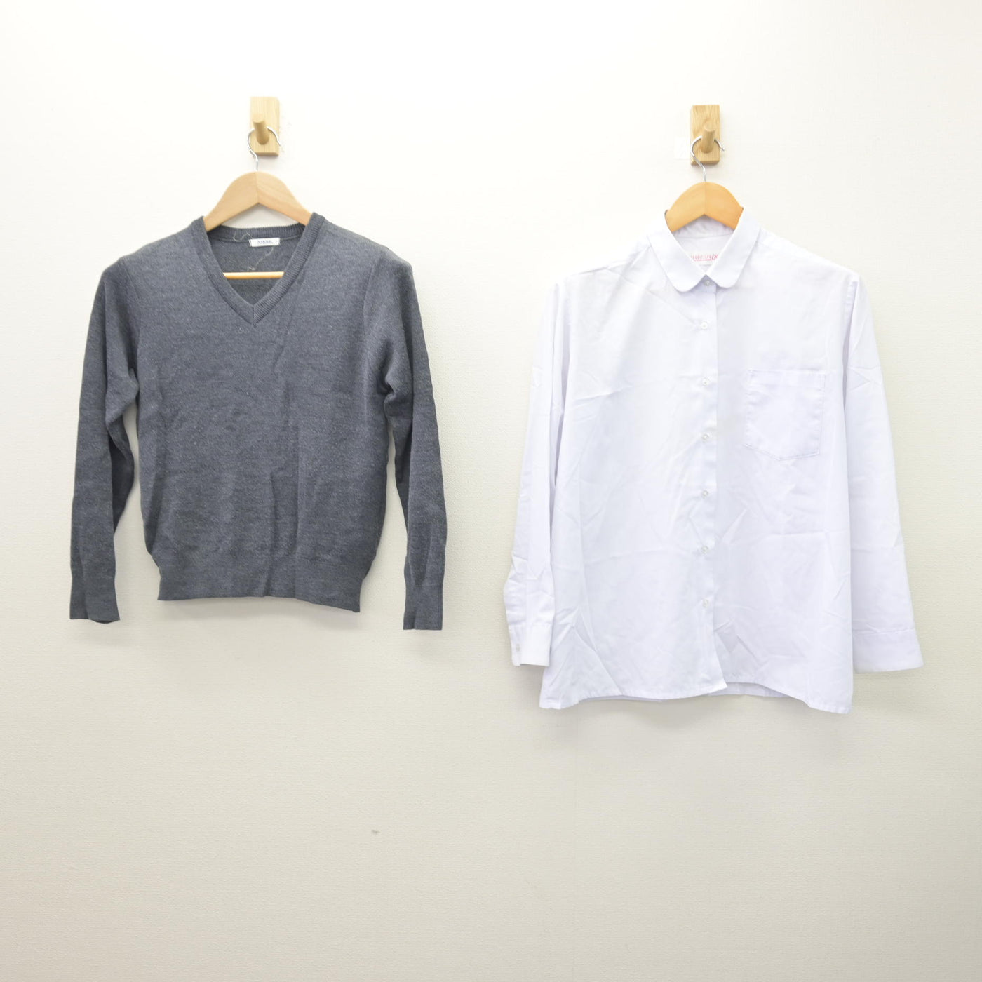 【中古】兵庫県 三木高等学校 女子制服 2点 (ニット・シャツ) sf121271