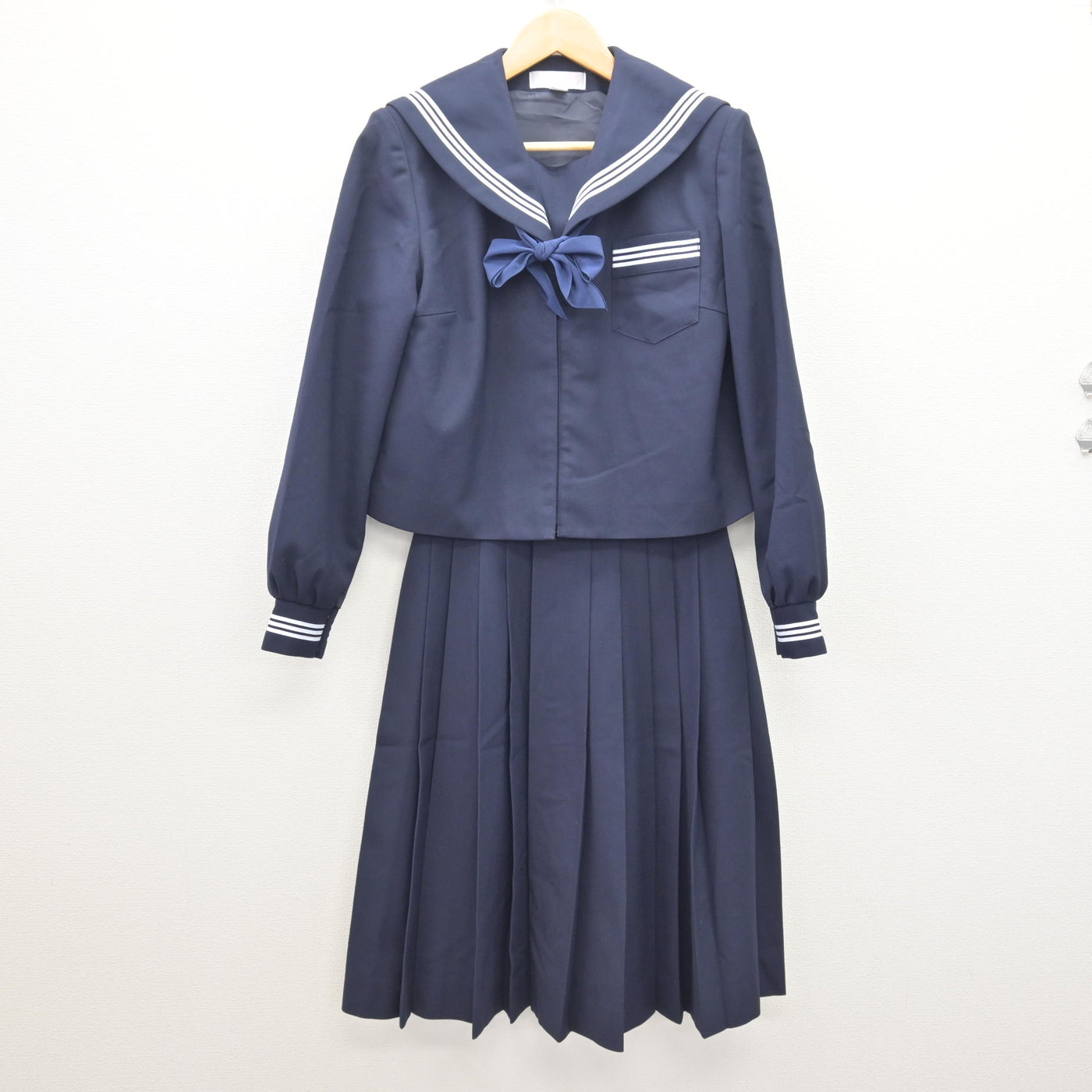 【中古】静岡県 神明中学校 女子制服 3点 (セーラー服・スカート) sf121272