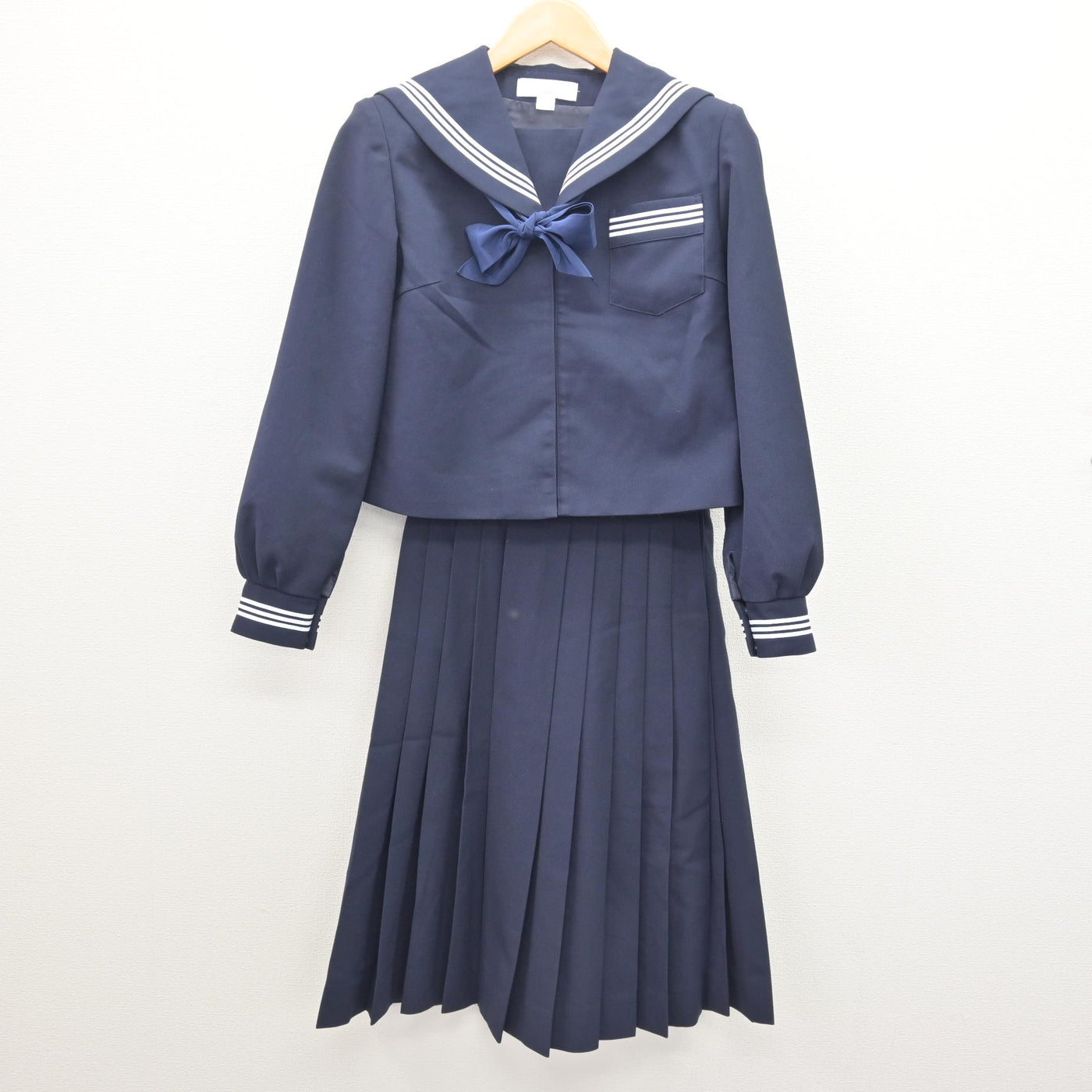 【中古】静岡県 神明中学校 女子制服 3点 (セーラー服・スカート) sf121273