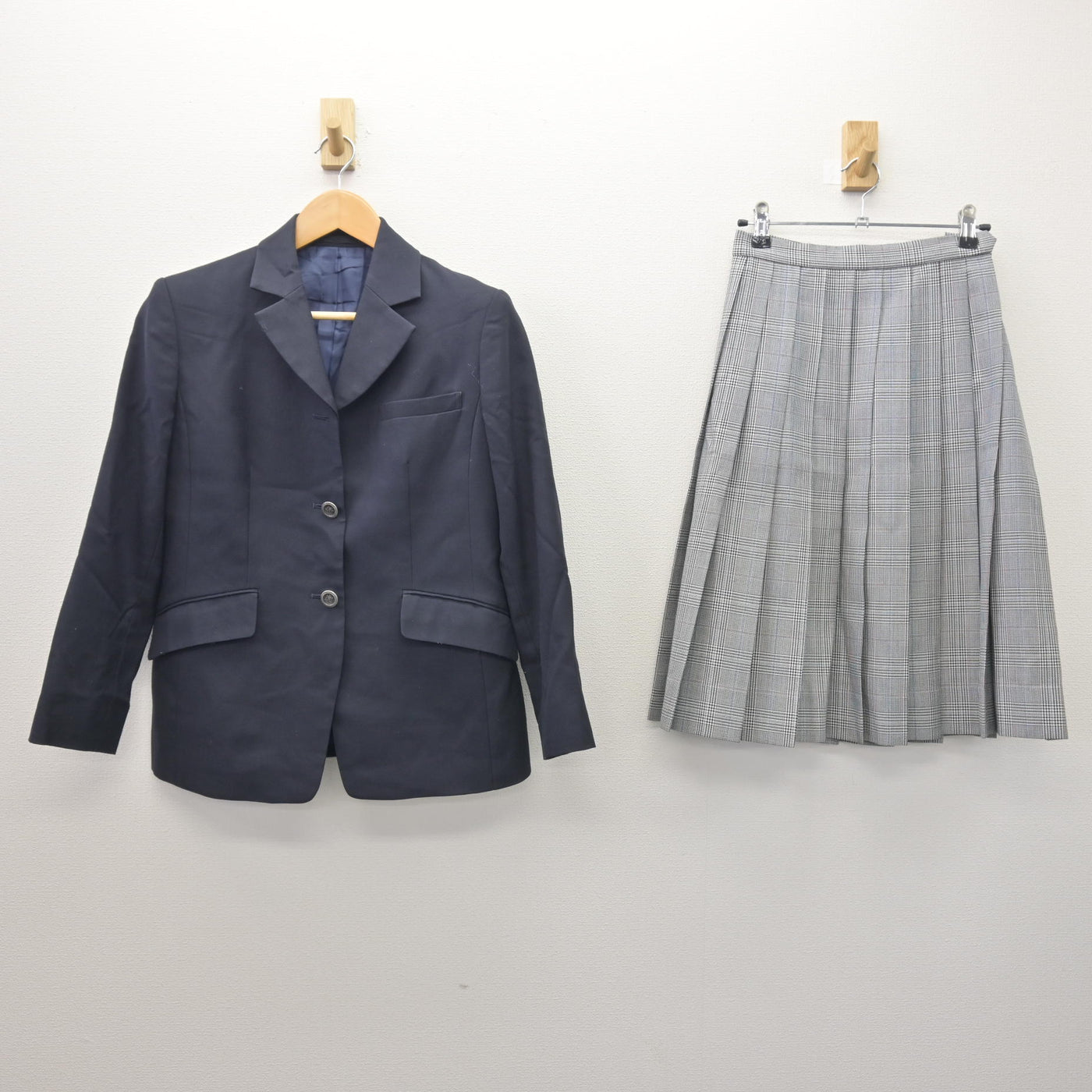 【中古】埼玉県 淑徳与野高等学校 女子制服 2点 (ブレザー・スカート) sf121312