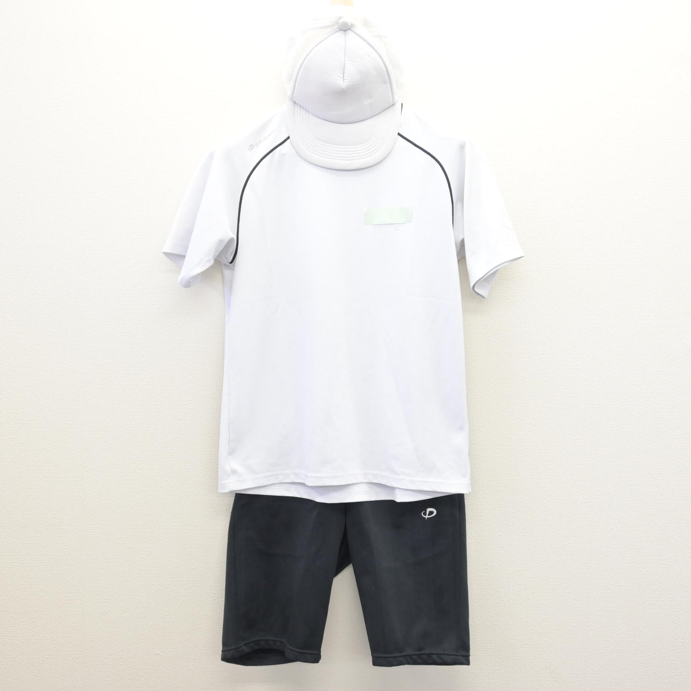 【中古】福岡県 永犬丸中学校 女子制服 3点 (体操服 上・体操服 下) sf121322