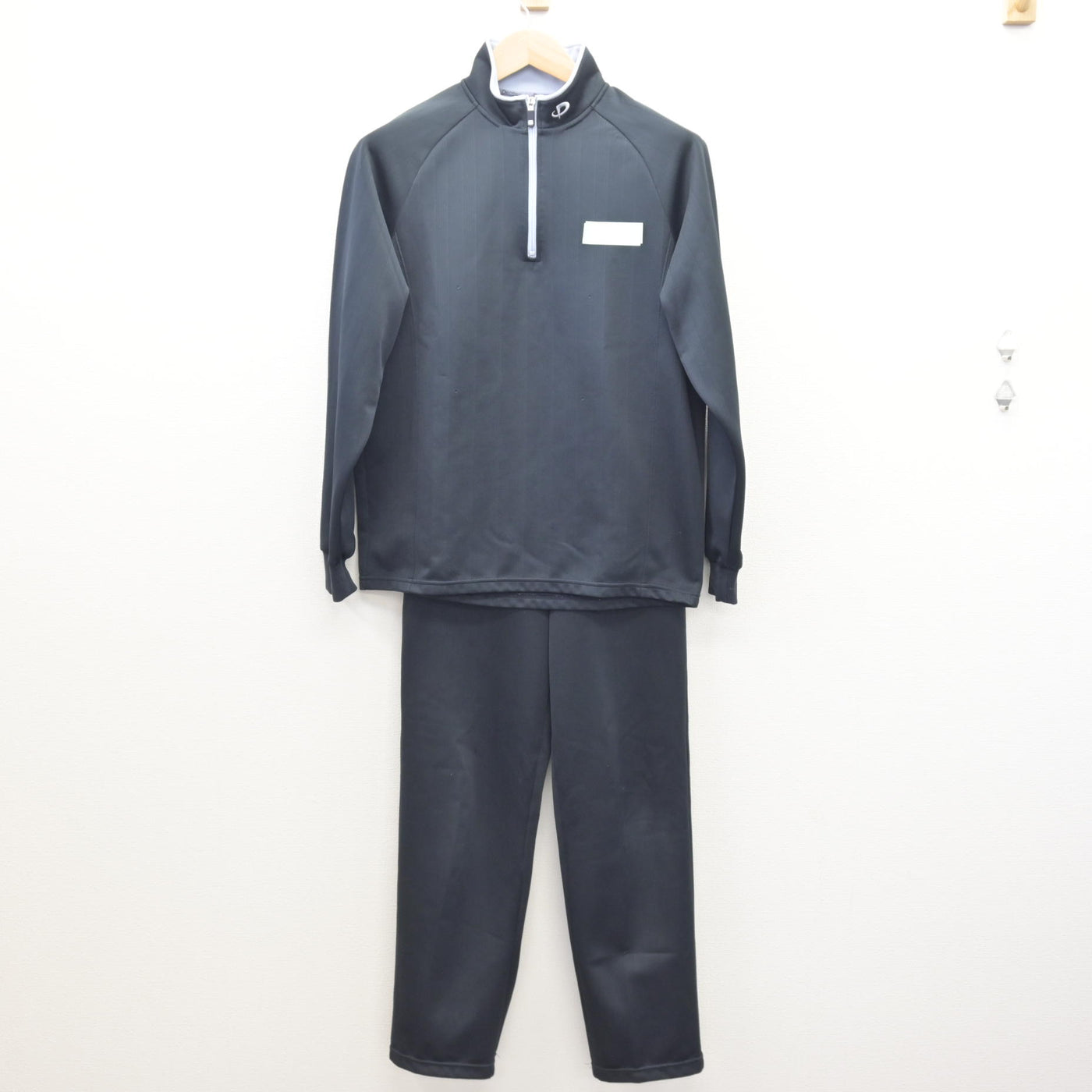 【中古】福岡県 永犬丸中学校 女子制服 2点 (ジャージ 上・ジャージ 下) sf121323