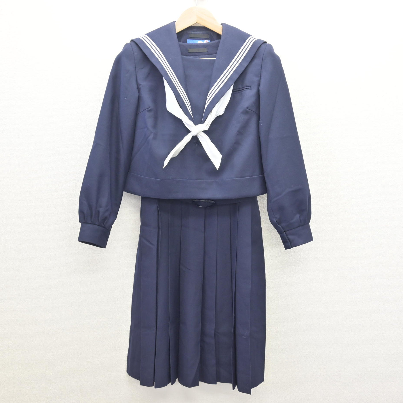 【中古】福岡県 永犬丸中学校 女子制服 3点 (セーラー服・ジャンパースカート) sf121324