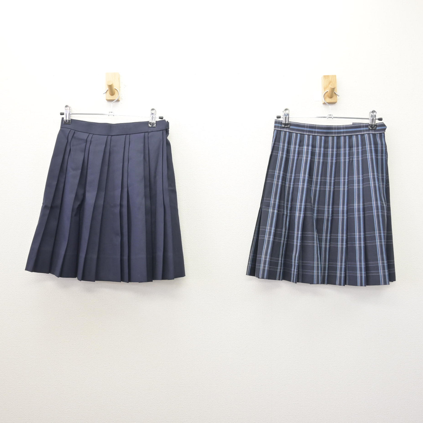 【中古】神奈川県 旭高等学校 女子制服 4点 (ブレザー・スカート・スカート) sf121338