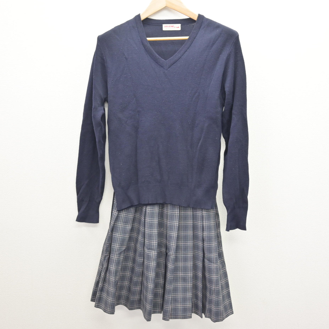 【中古】東京都 千寿桜堤中学校 女子制服 3点 (ブレザー・ニット・スカート) sf121348