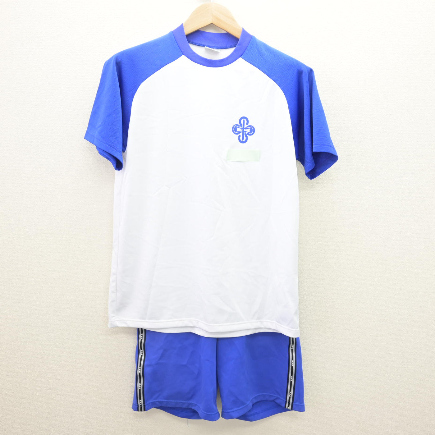 【中古】東京都 千寿桜堤中学校 女子制服 2点 (体操服 上・体操服 下) sf121351