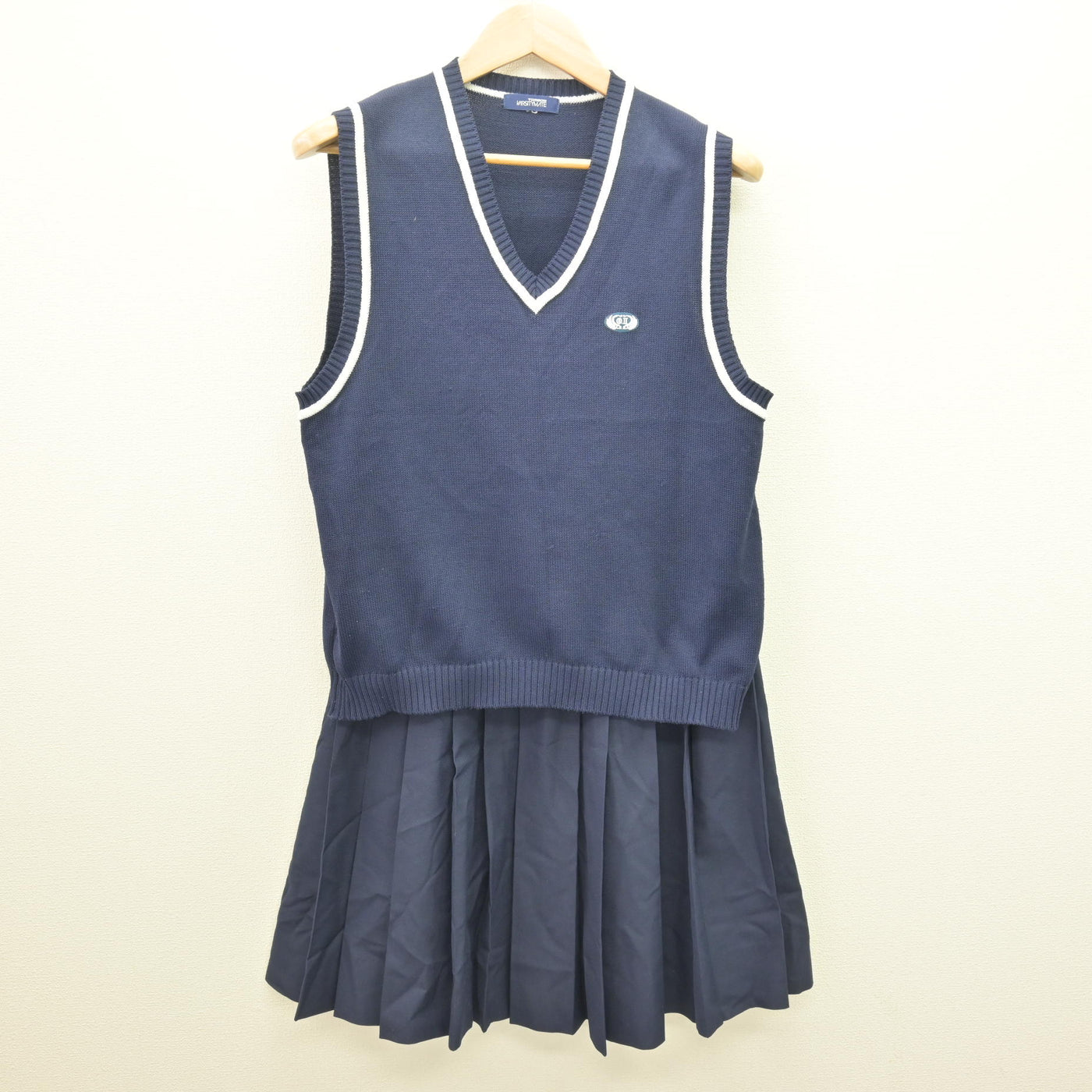 【中古】東京都 大森第二中学校 女子制服 2点 (ニットベスト・スカート) sf121360