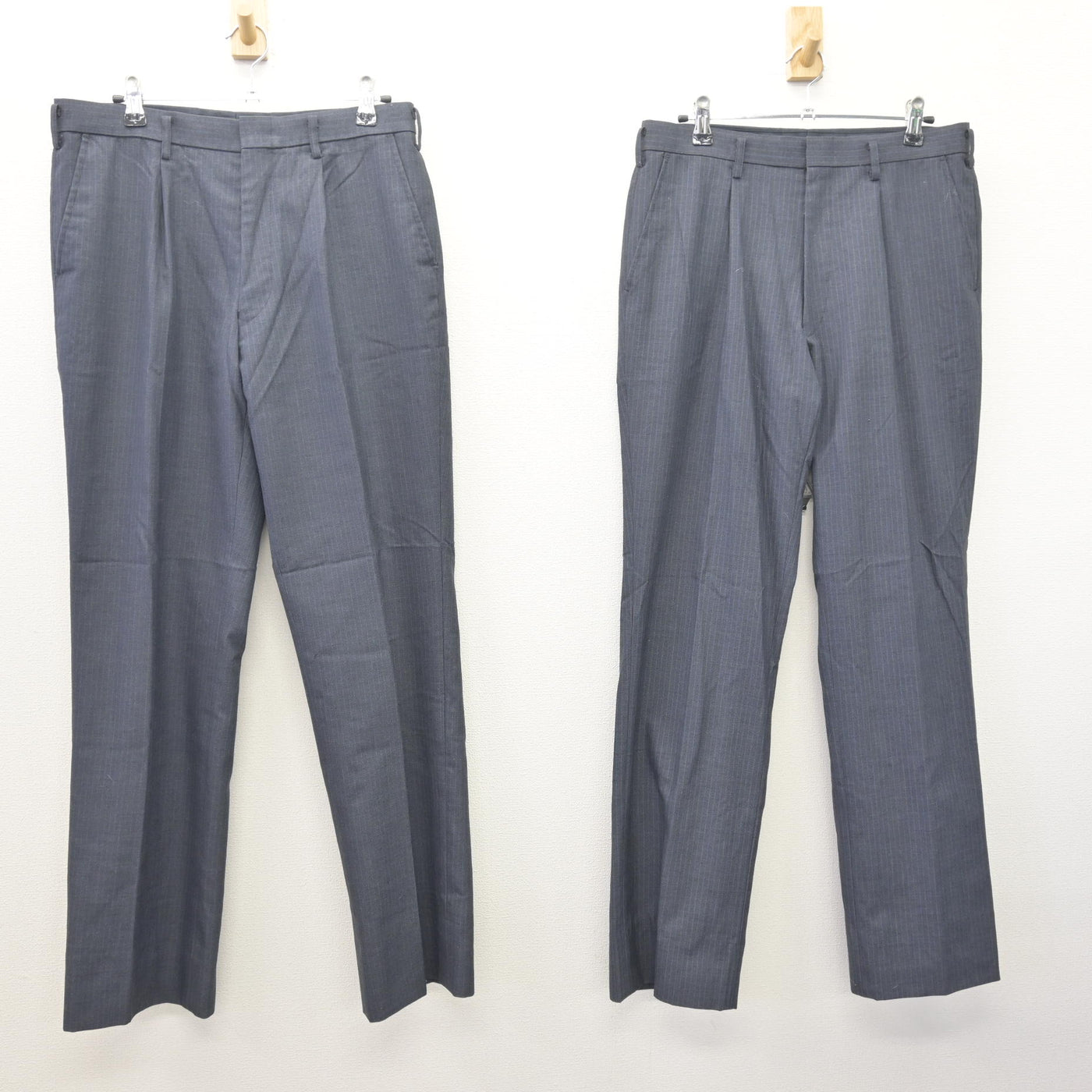 【中古】北海道 札苗北中学校 男子制服 4点 (ブレザー・ズボン) sf121378