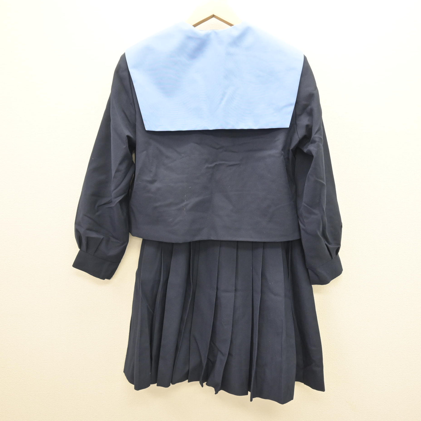 【中古】大阪府 宮山台中学校 女子制服 3点 (セーラー服・スカート) sf121387
