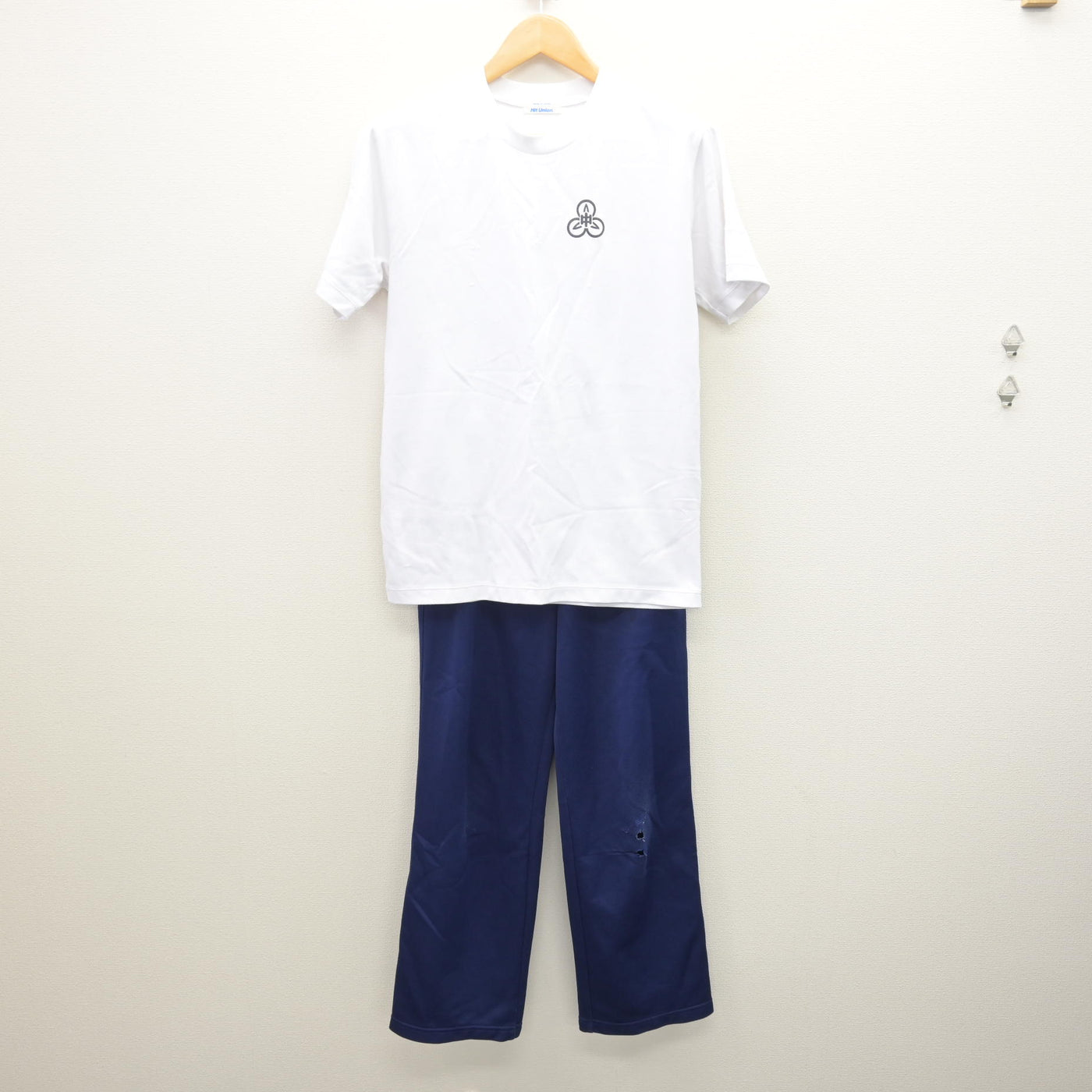 【中古】大阪府 宮山台中学校 女子制服 3点 (ジャージ 上・体操服 上・ジャージ 下) sf121388