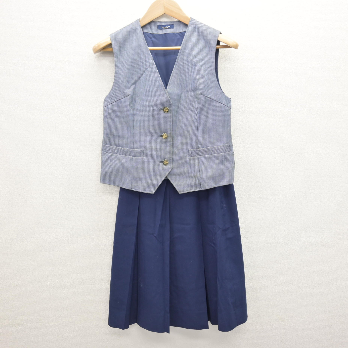 【中古】静岡県 籠上中学校 女子制服 4点 (ブレザー・ベスト・スカート) sf121406