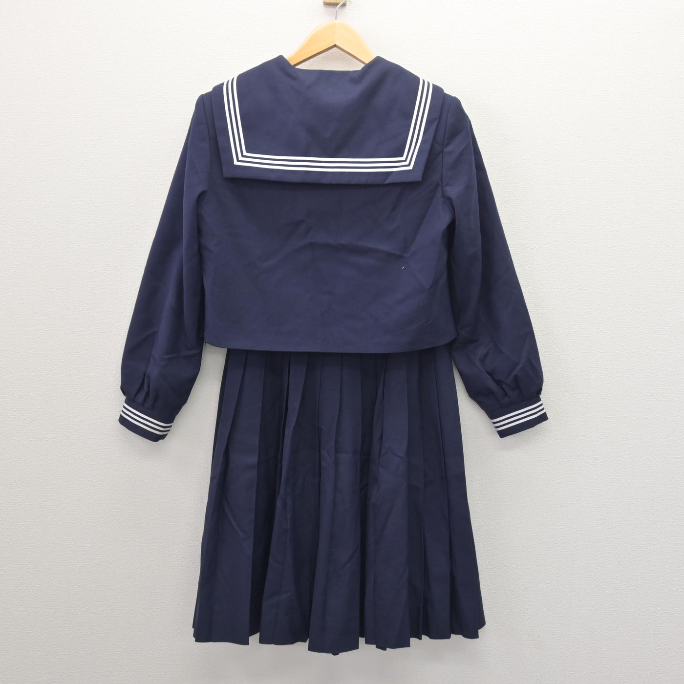 【中古】鳥取県 高草中学校 女子制服 4点 (セーラー服・ベスト・スカート) sf121420