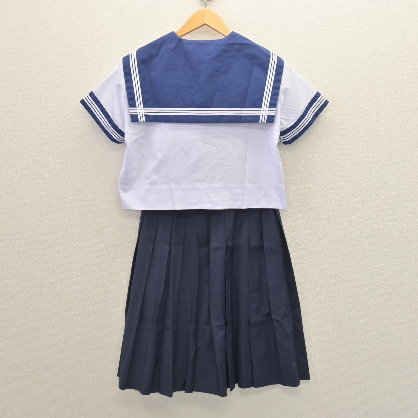 【中古】大阪府 大阪成蹊女子高等学校 女子制服 3点 (セーラー服・スカート) sf121426