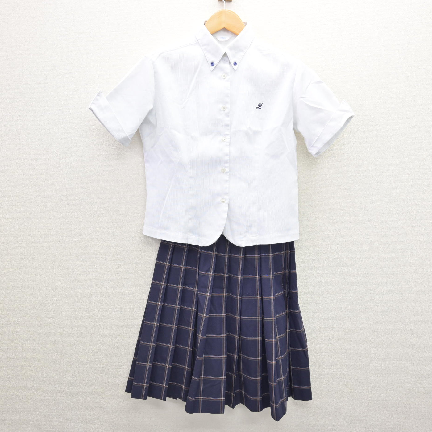 【中古】栃木県 作新学院高等学校 女子制服 2点 (ブラウス・スカート) sf121455