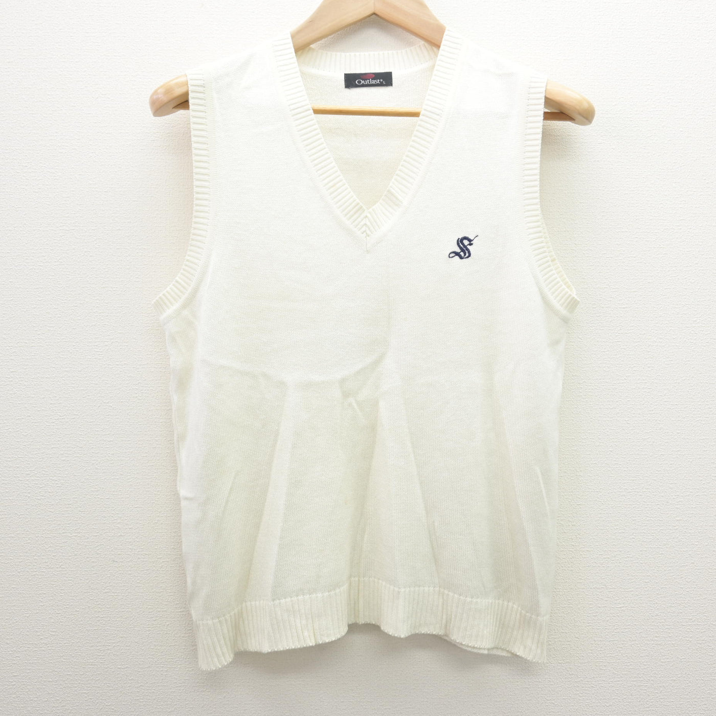 【中古】栃木県 作新学院高等学校 女子制服 2点 (ニットベスト・ブラウス) sf121456